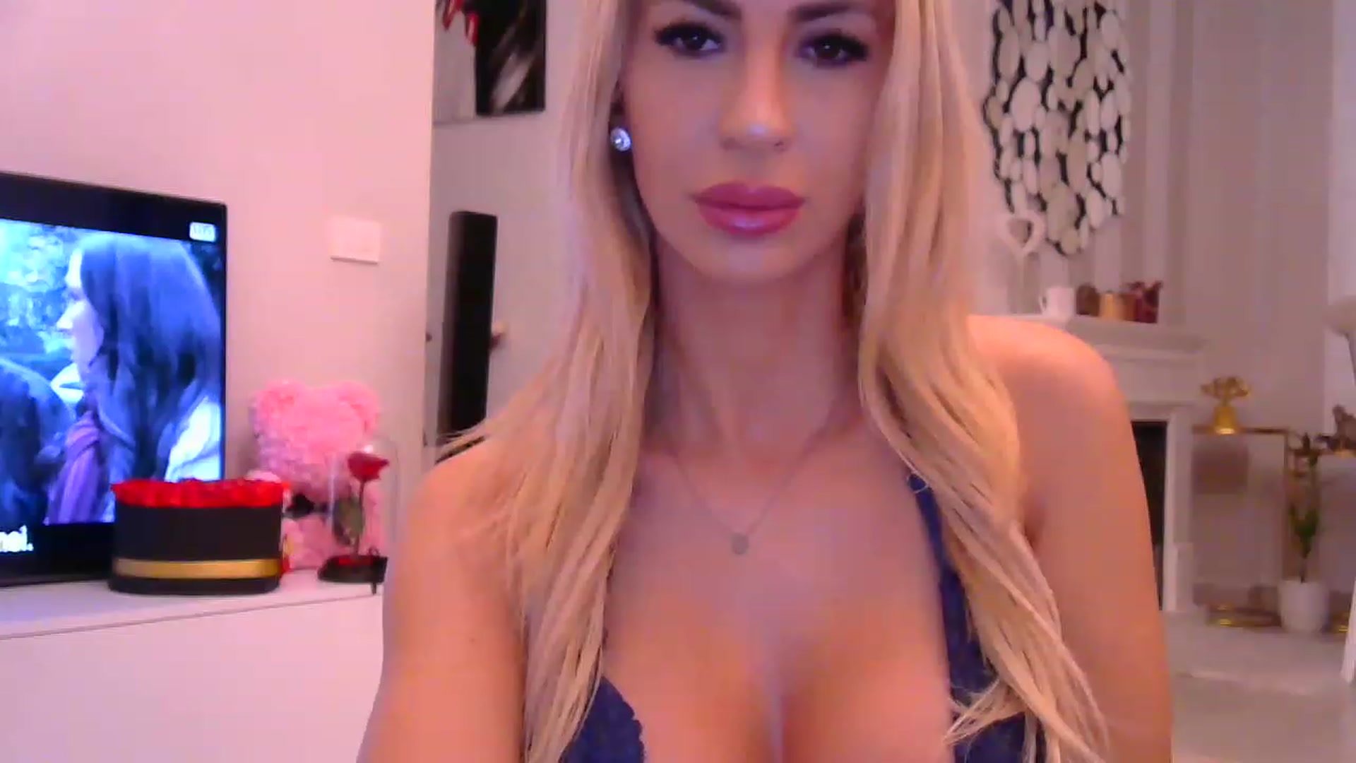 Gallery image thumbnail from Missy_alena's myfreecams stream on, 11/22/2022, 24:23 image 2 of 20