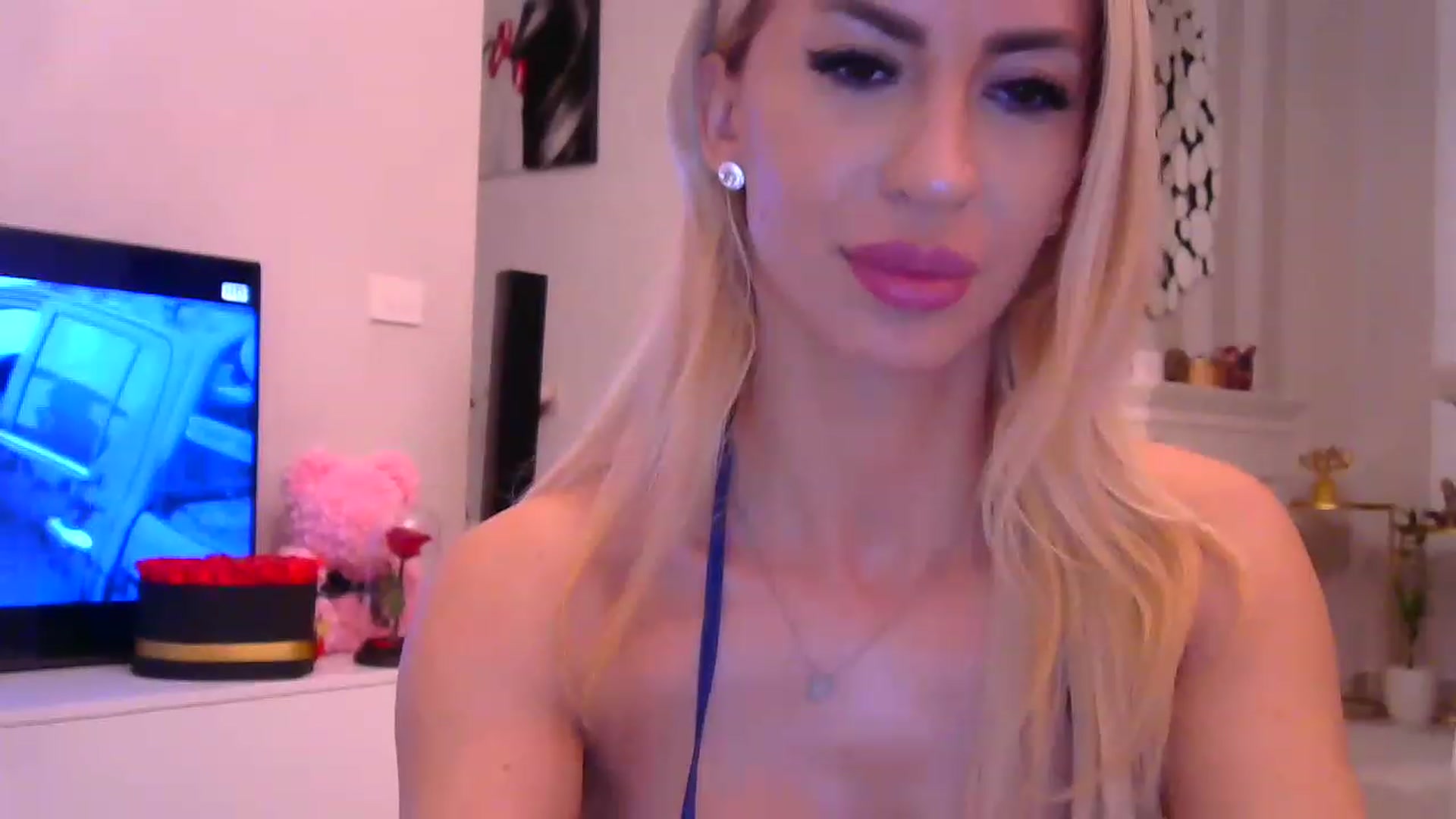 Gallery image thumbnail from Missy_alena's myfreecams stream on, 11/22/2022, 24:23 image 15 of 20