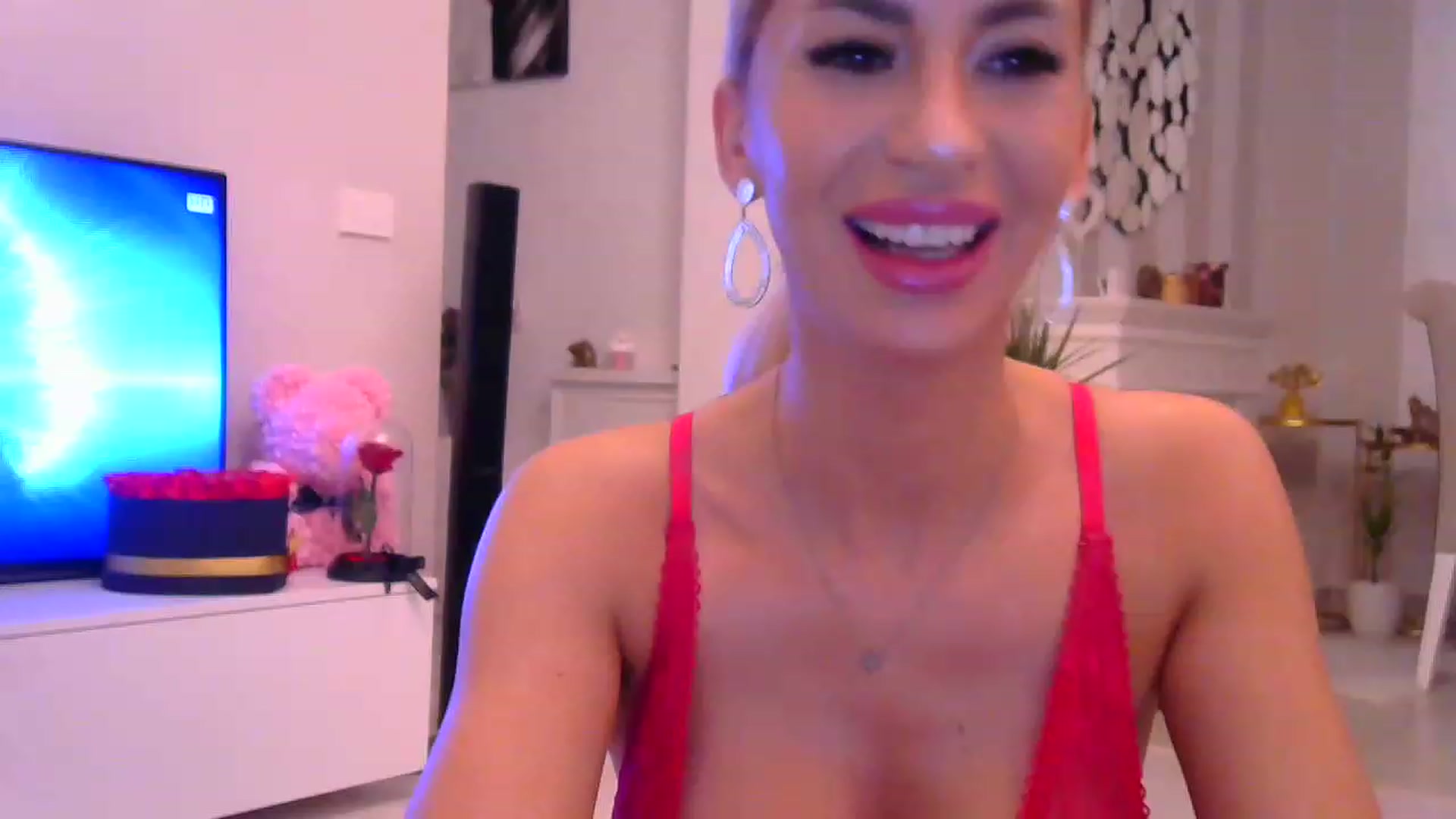 Gallery image thumbnail from Missy_alena's myfreecams stream on, 11/23/2022, 21:34 image 14 of 20