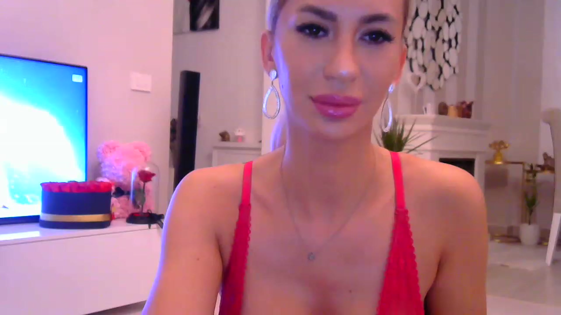 Gallery image thumbnail from Missy_alena's myfreecams stream on, 11/23/2022, 21:34 image 15 of 20