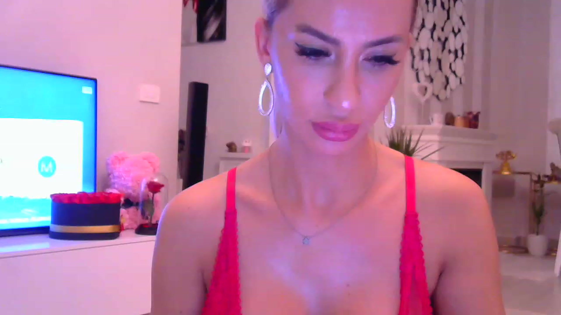 Gallery image thumbnail from Missy_alena's myfreecams stream on, 11/24/2022, 02:34 image 9 of 20