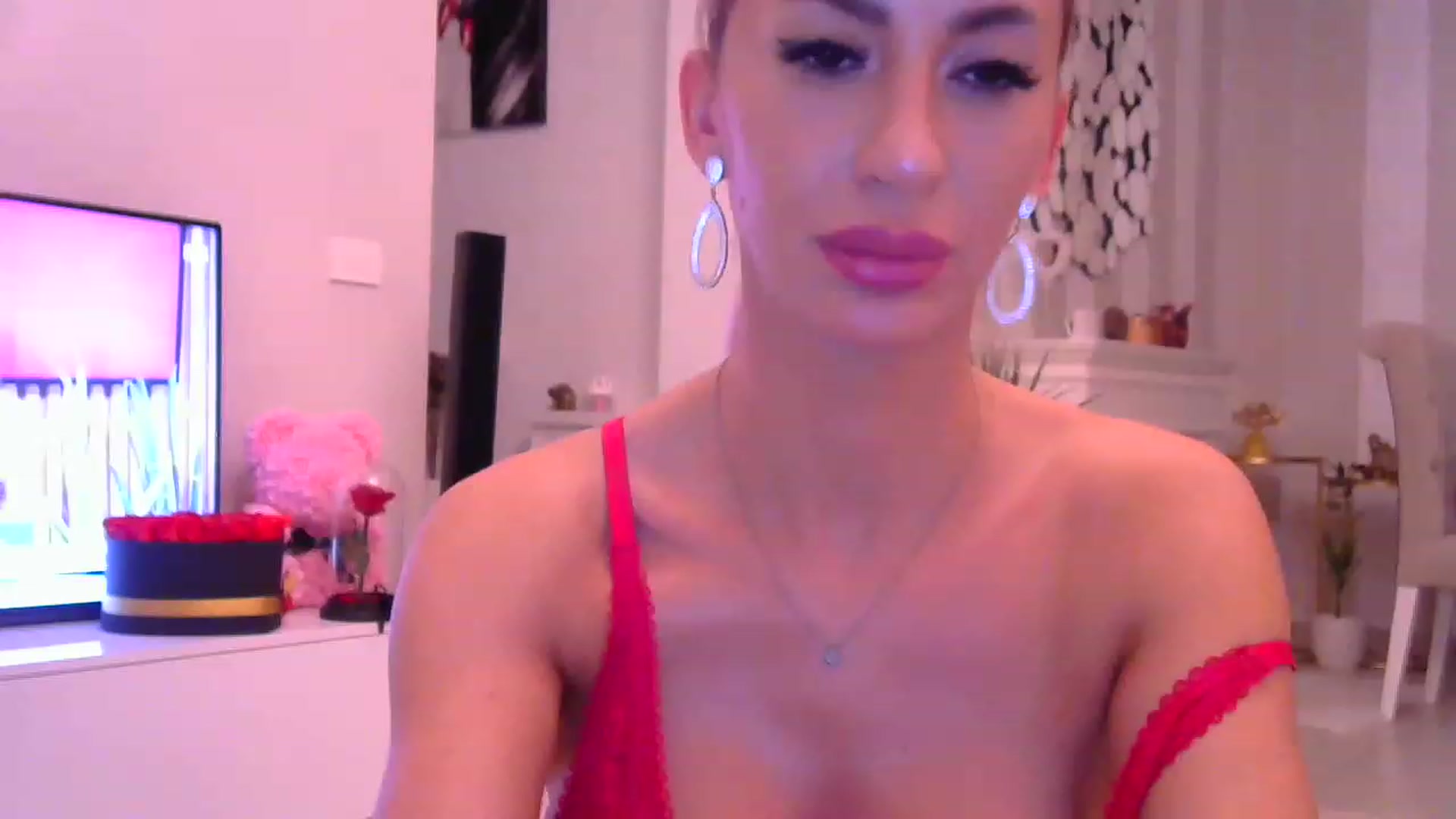 Gallery image thumbnail from Missy_alena's myfreecams stream on, 11/24/2022, 02:34 image 16 of 20