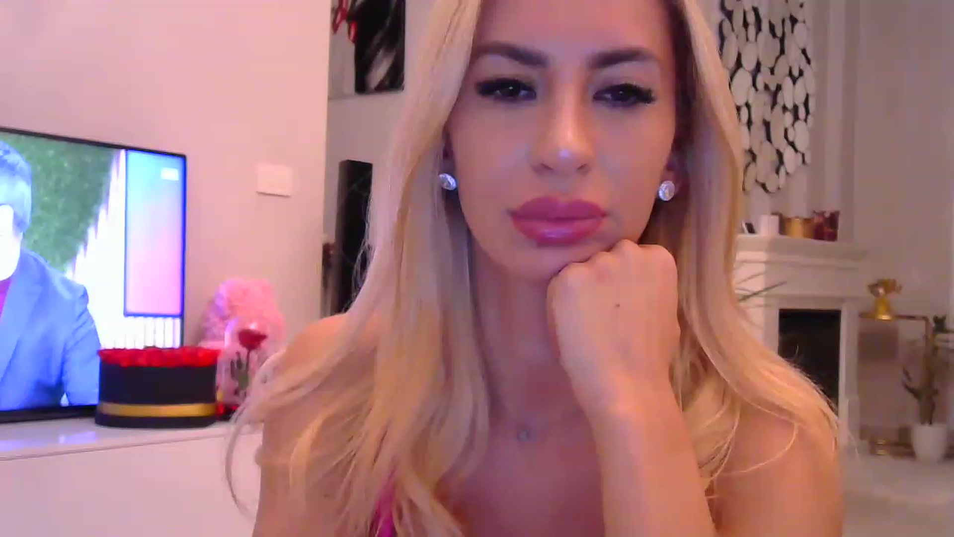 Gallery image thumbnail from Missy_alena's myfreecams stream on, 11/25/2022, 02:12 image 17 of 20