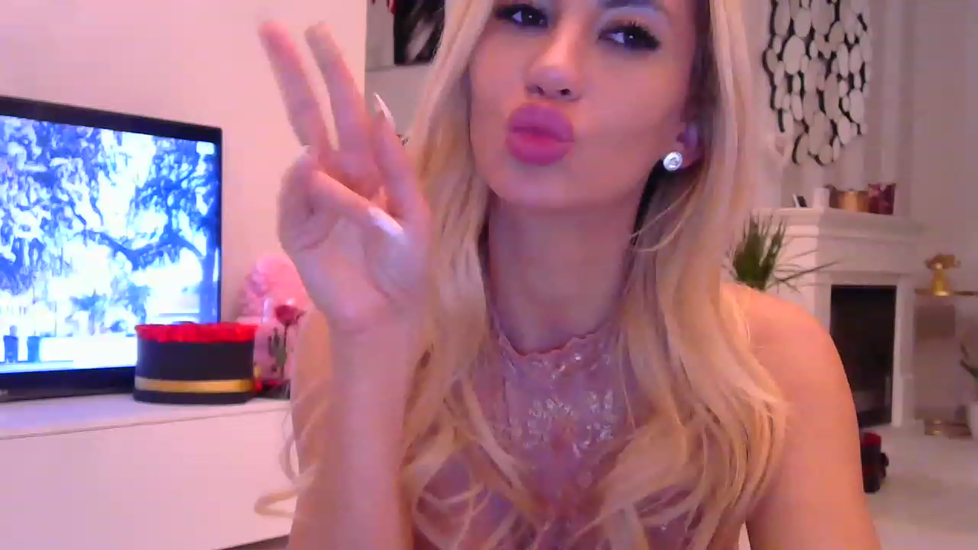 Gallery image thumbnail from Missy_alena's myfreecams stream on, 11/25/2022, 23:28 image 12 of 20