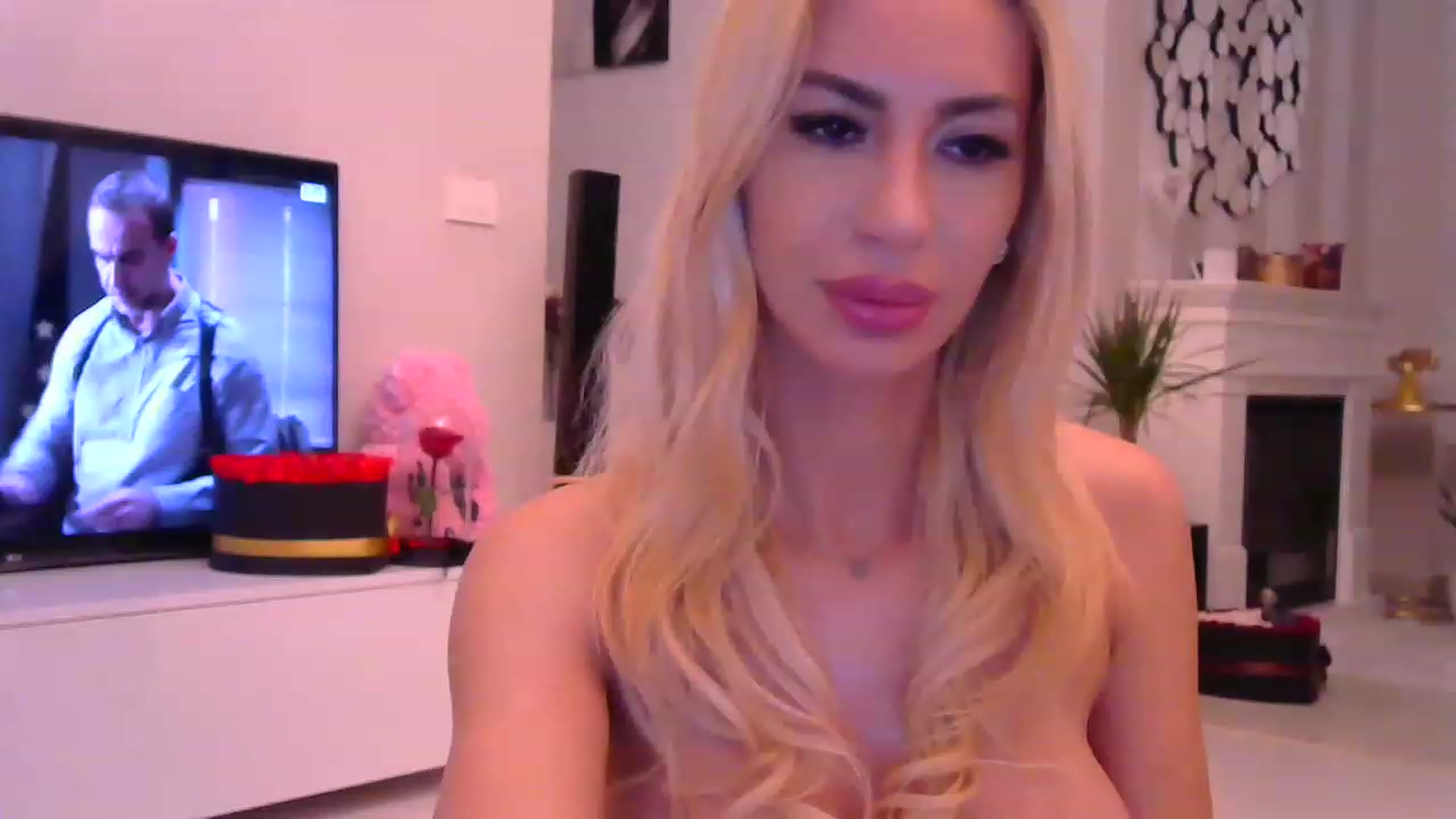 Gallery image thumbnail from Missy_alena's myfreecams stream on, 11/27/2022, 01:10 image 1 of 20