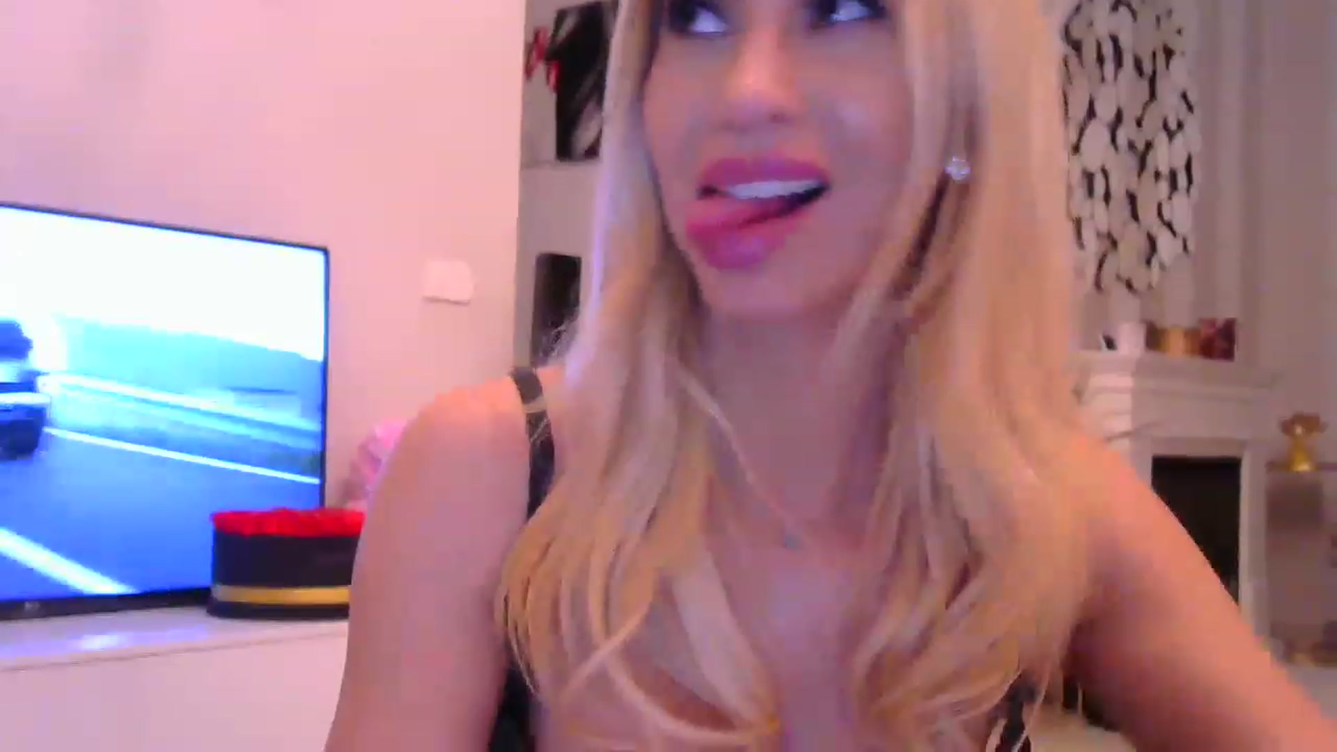 Gallery image thumbnail from Missy_alena's myfreecams stream on, 11/27/2022, 02:15 image 15 of 20