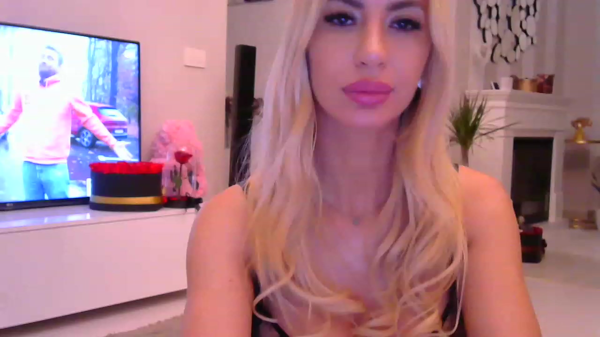 Gallery image thumbnail from Missy_alena's myfreecams stream on, 11/27/2022, 02:15 image 1 of 20