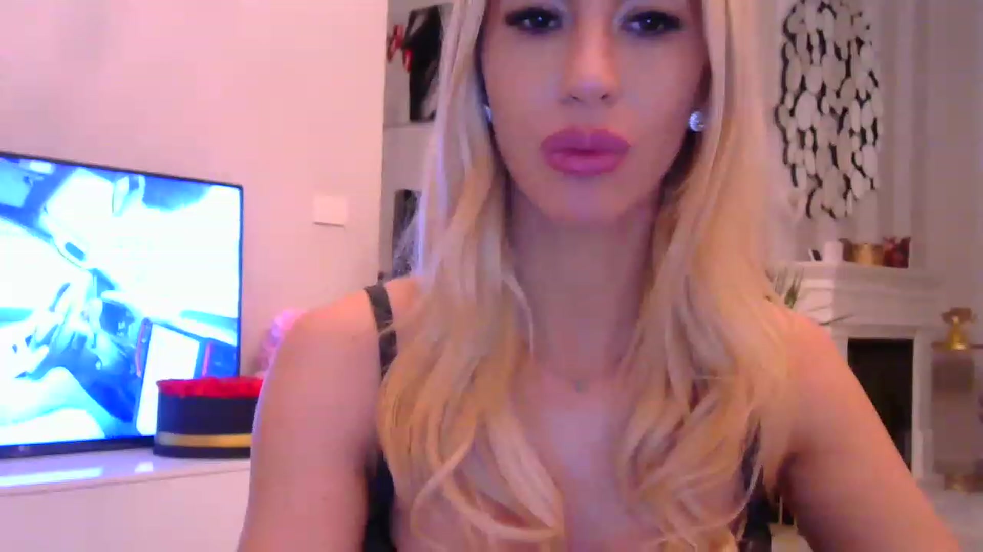 Gallery image thumbnail from Missy_alena's myfreecams stream on, 11/27/2022, 02:15 image 13 of 20