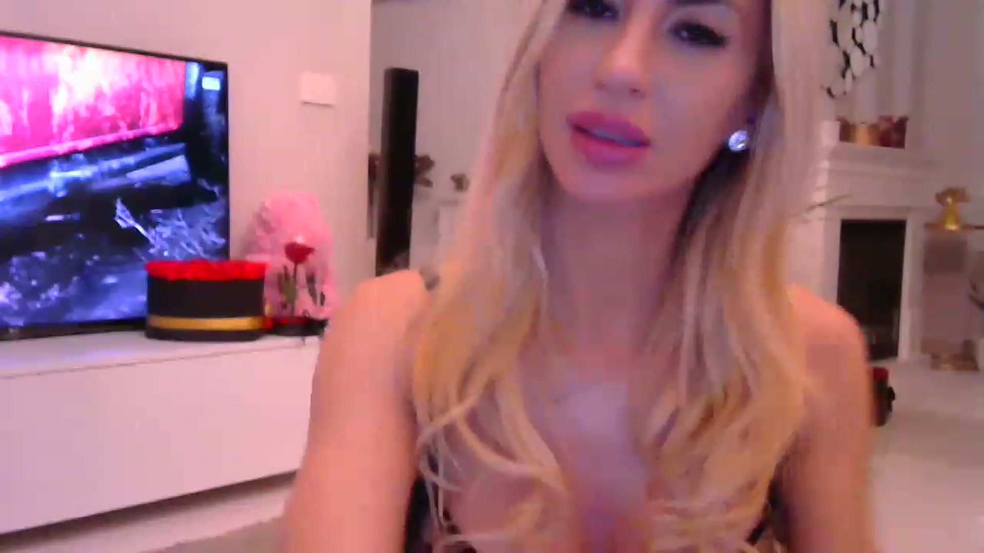 Gallery image thumbnail from Missy_alena's myfreecams stream on, 11/27/2022, 02:15 image 9 of 20