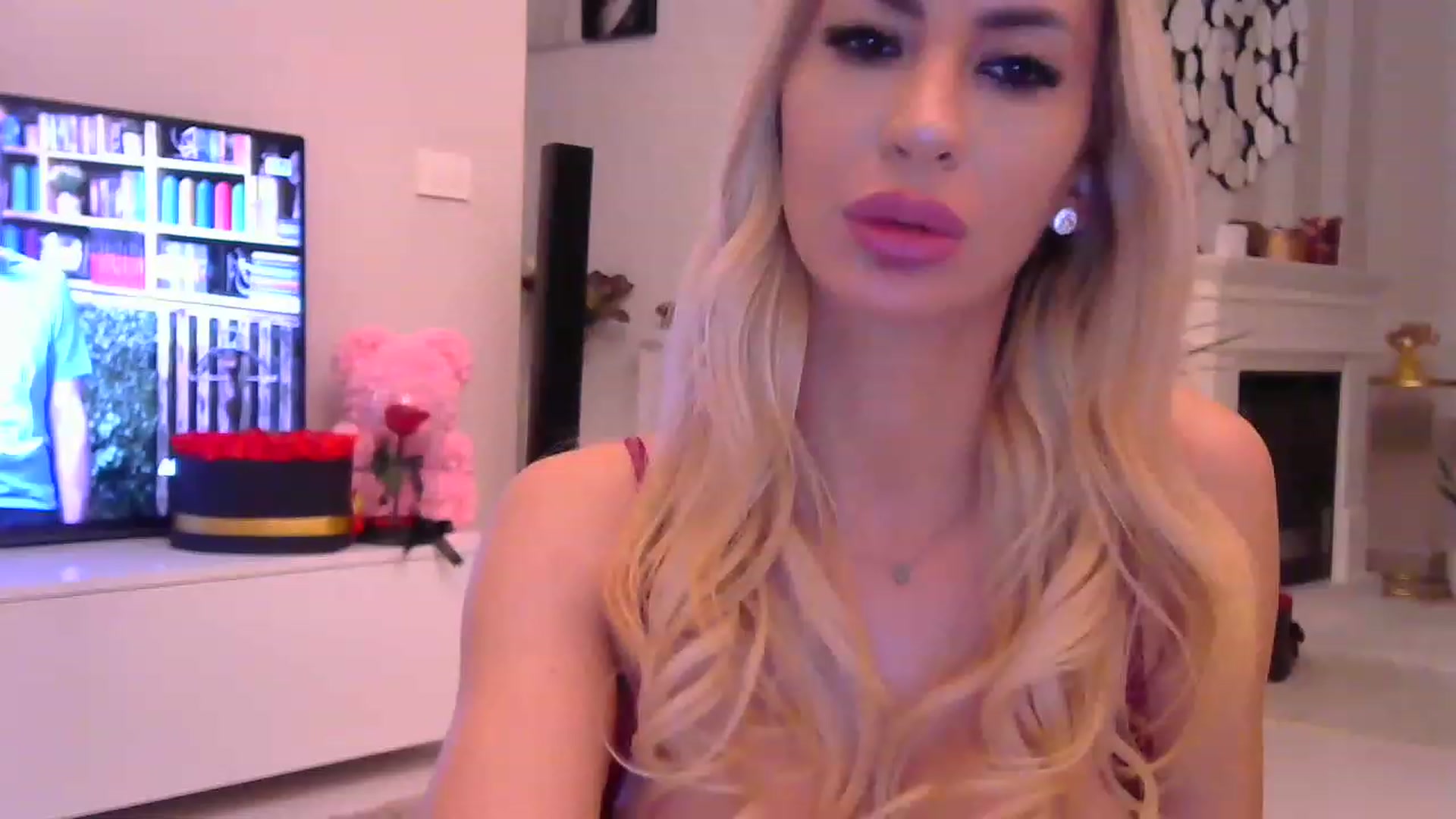 Gallery image thumbnail from Missy_alena's myfreecams stream on, 11/27/2022, 23:24 image 14 of 20