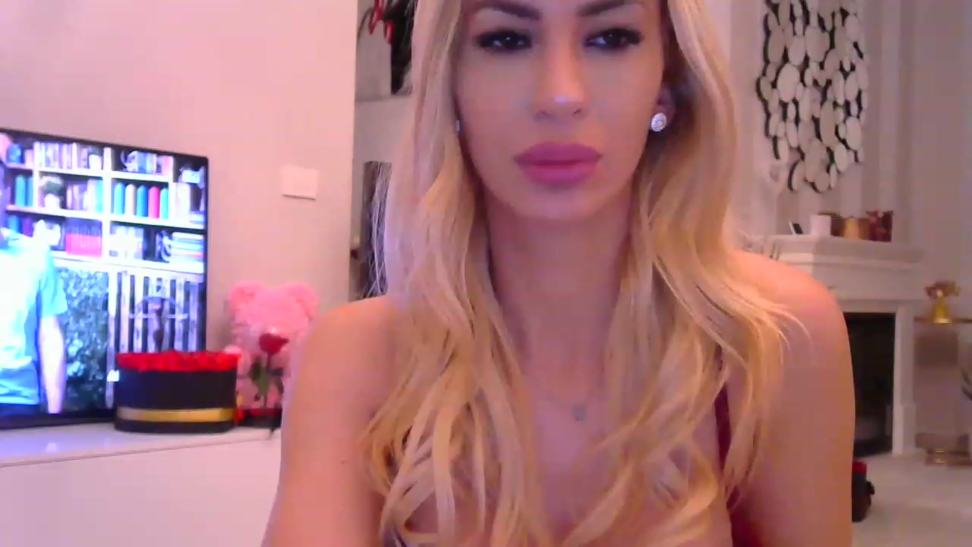 Gallery image thumbnail from Missy_alena's myfreecams stream on, 11/27/2022, 23:24 image 9 of 20