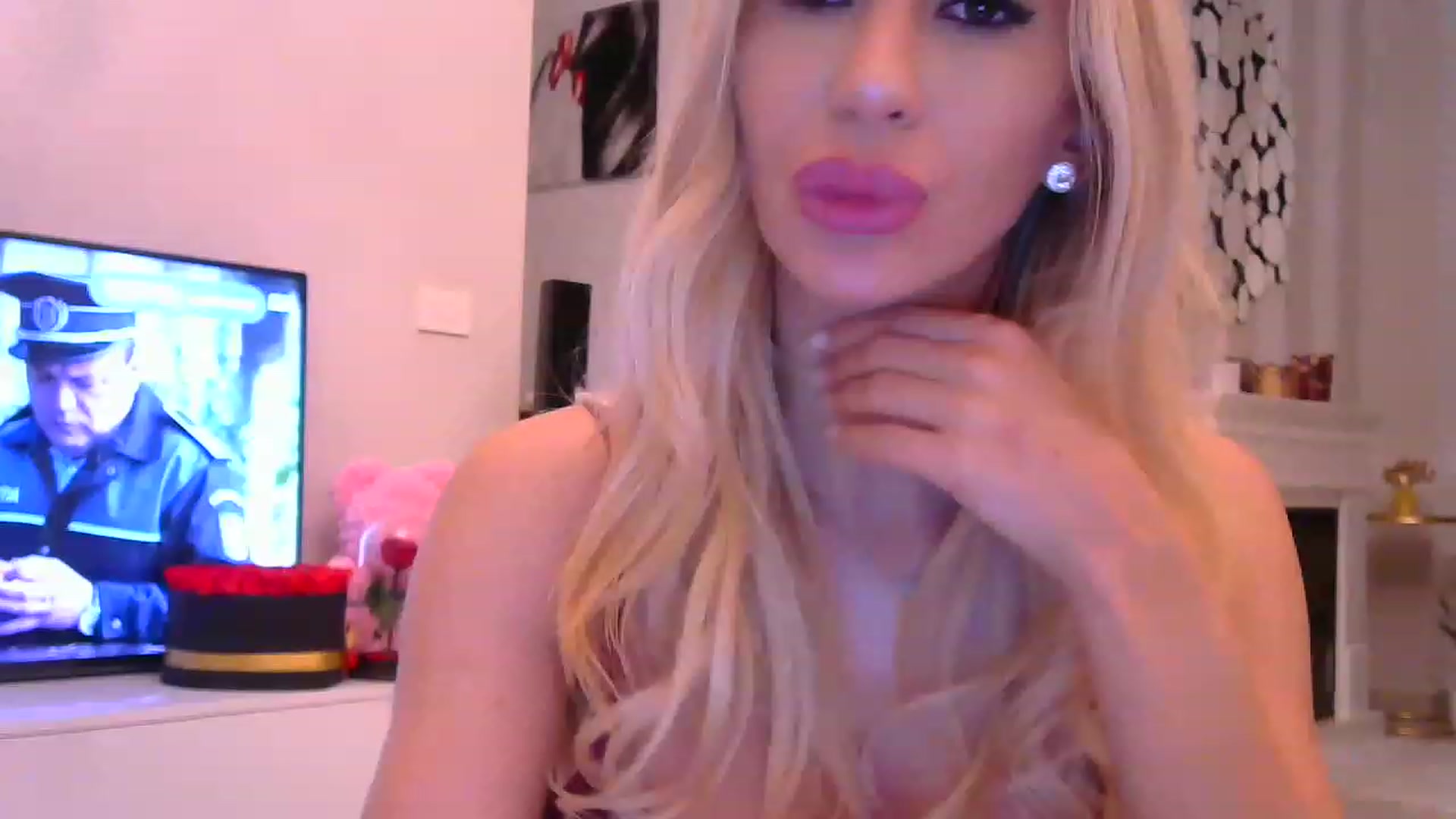 Gallery image thumbnail from Missy_alena's myfreecams stream on, 11/27/2022, 23:24 image 8 of 20