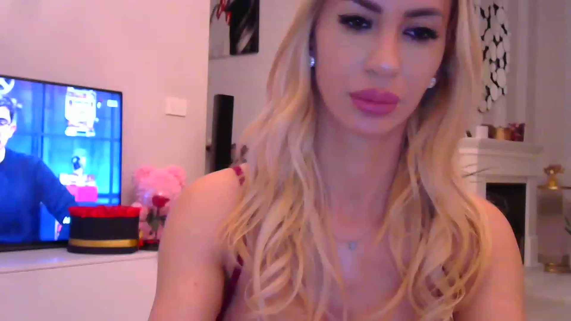 Gallery image thumbnail from Missy_alena's myfreecams stream on, 11/27/2022, 23:24 image 12 of 20
