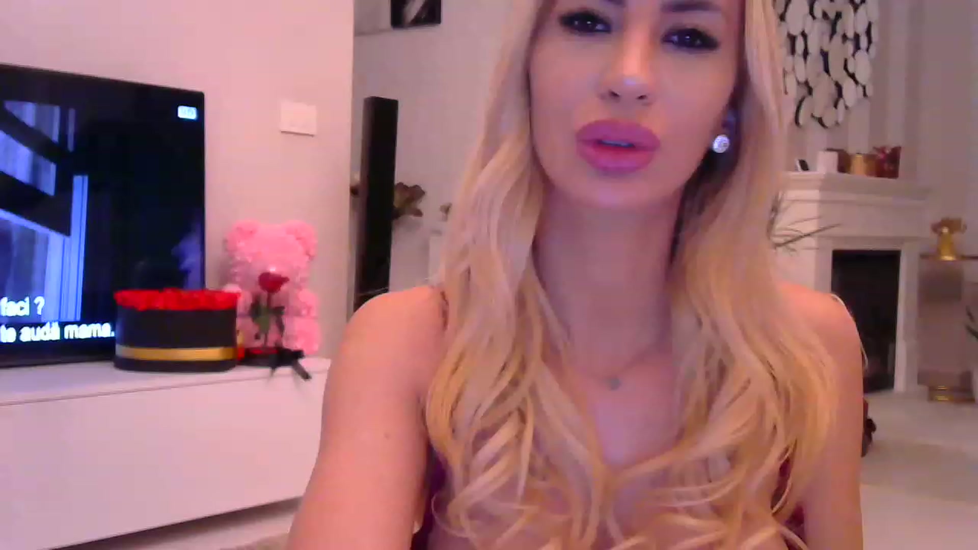 Gallery image thumbnail from Missy_alena's myfreecams stream on, 11/27/2022, 23:24 image 16 of 20