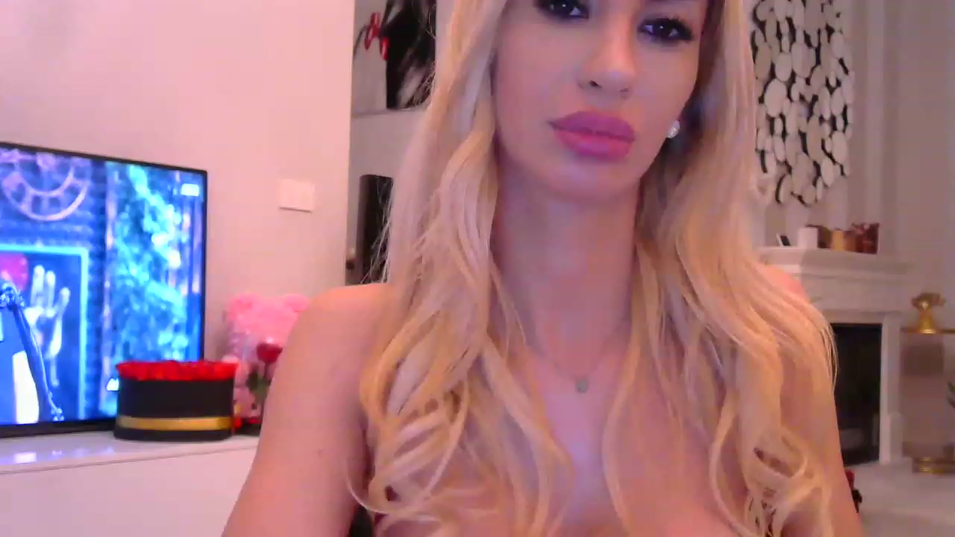 Gallery image thumbnail from Missy_alena's myfreecams stream on, 11/27/2022, 23:24 image 13 of 20