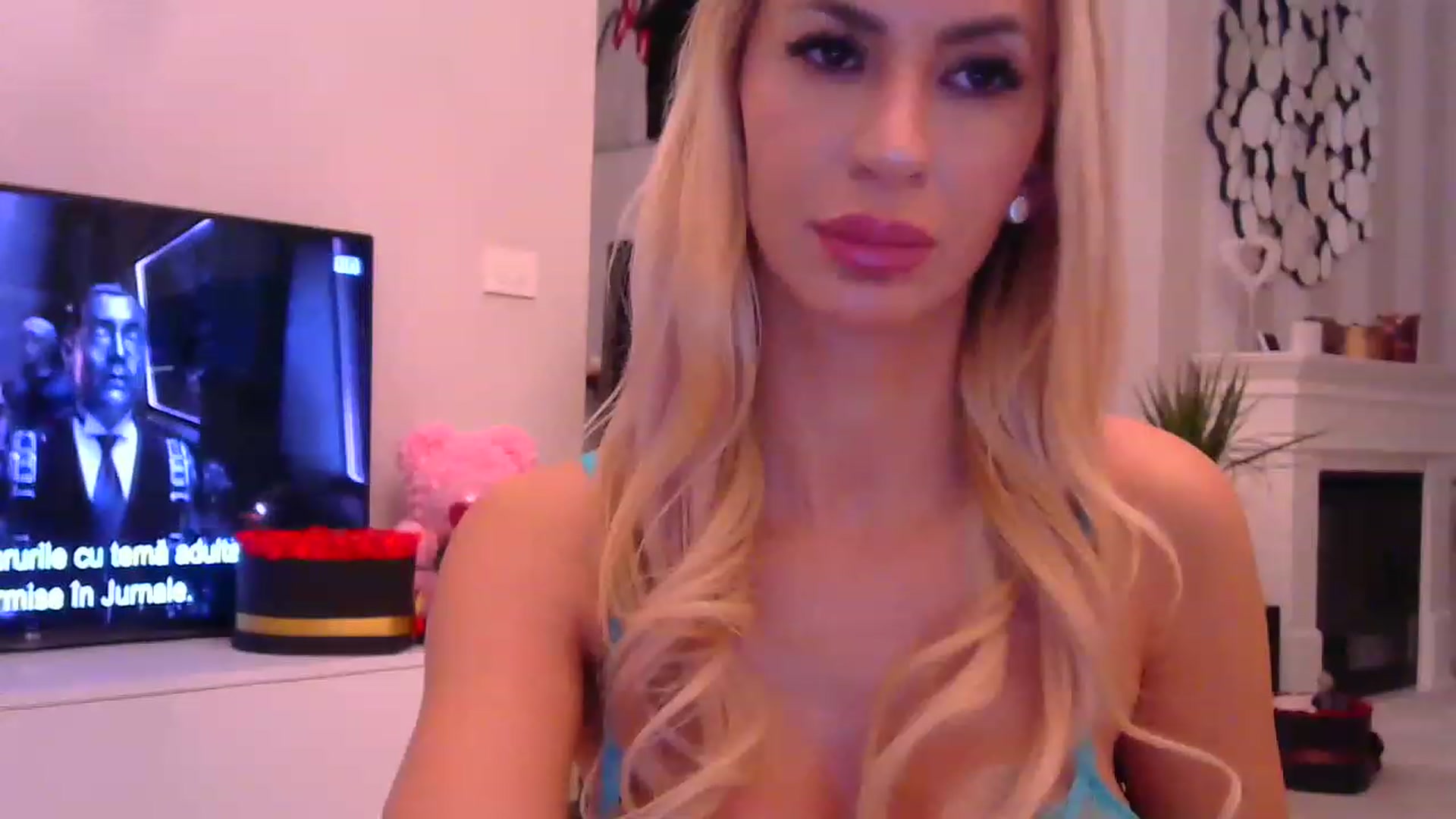 Gallery image thumbnail from Missy_alena's myfreecams stream on, 12/04/2022, 23:00 image 16 of 20