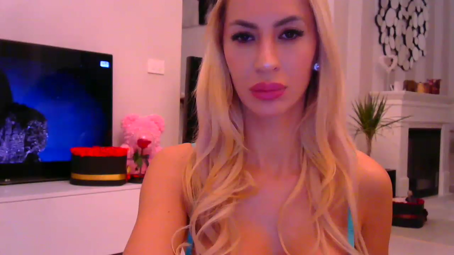 Gallery image thumbnail from Missy_alena's myfreecams stream on, 12/04/2022, 23:00 image 7 of 20