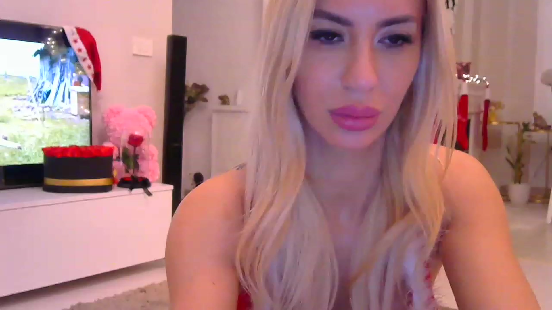 Gallery image thumbnail from Missy_alena's myfreecams stream on, 12/12/2022, 01:31 image 9 of 20