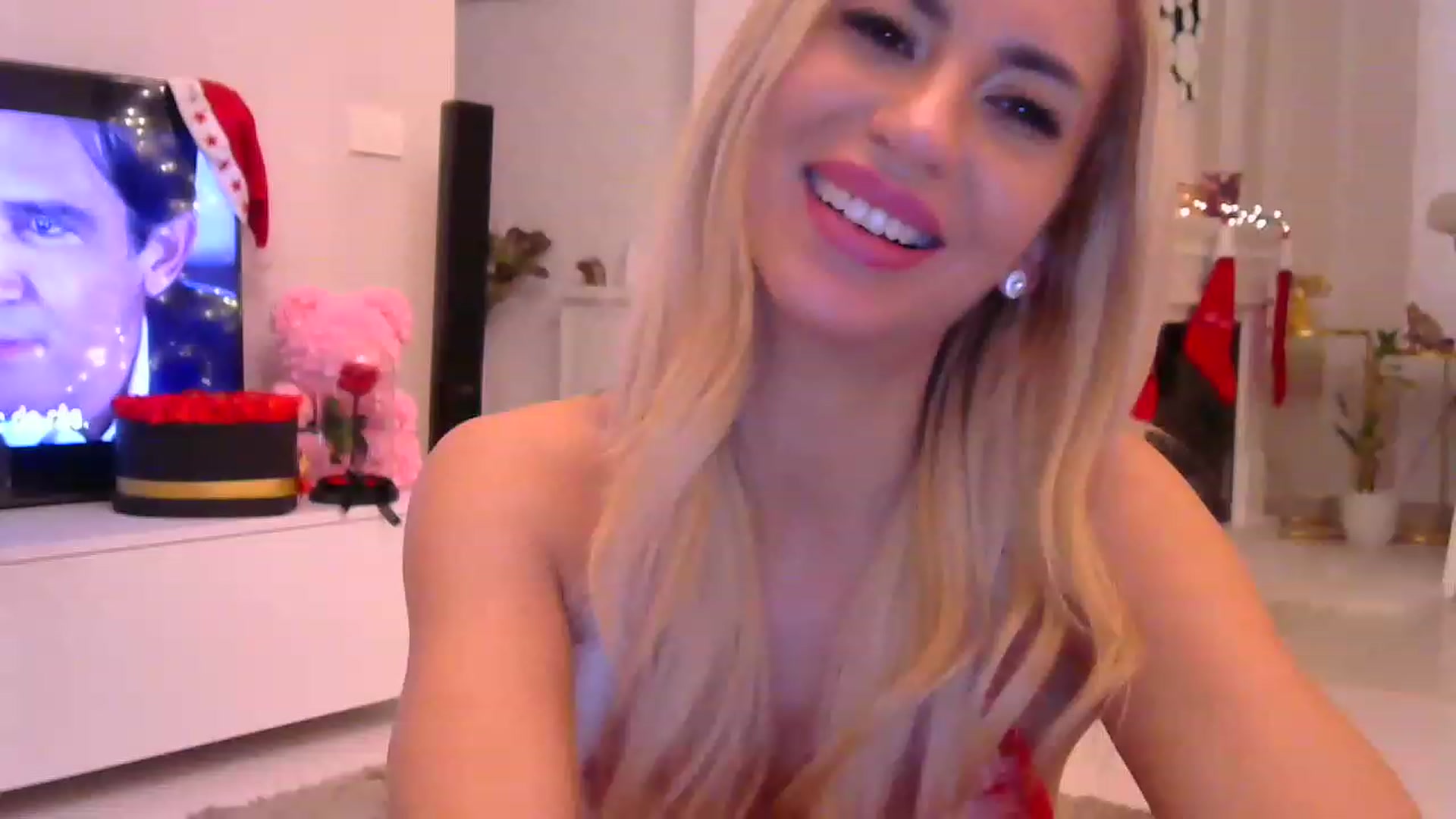 Gallery image thumbnail from Missy_alena's myfreecams stream on, 12/12/2022, 01:31 image 4 of 20