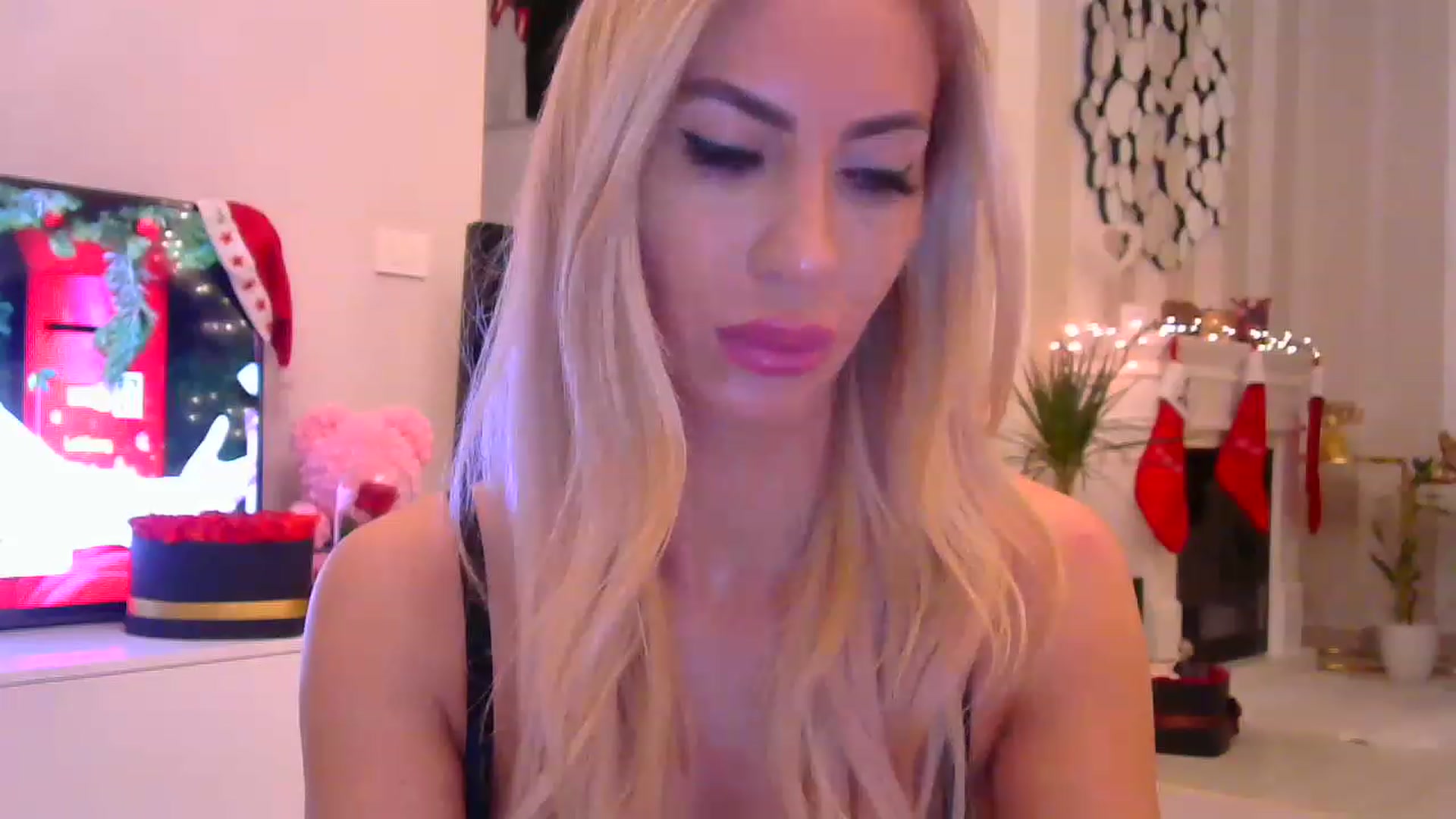 Gallery image thumbnail from Missy_alena's myfreecams stream on, 12/13/2022, 02:32 image 13 of 20