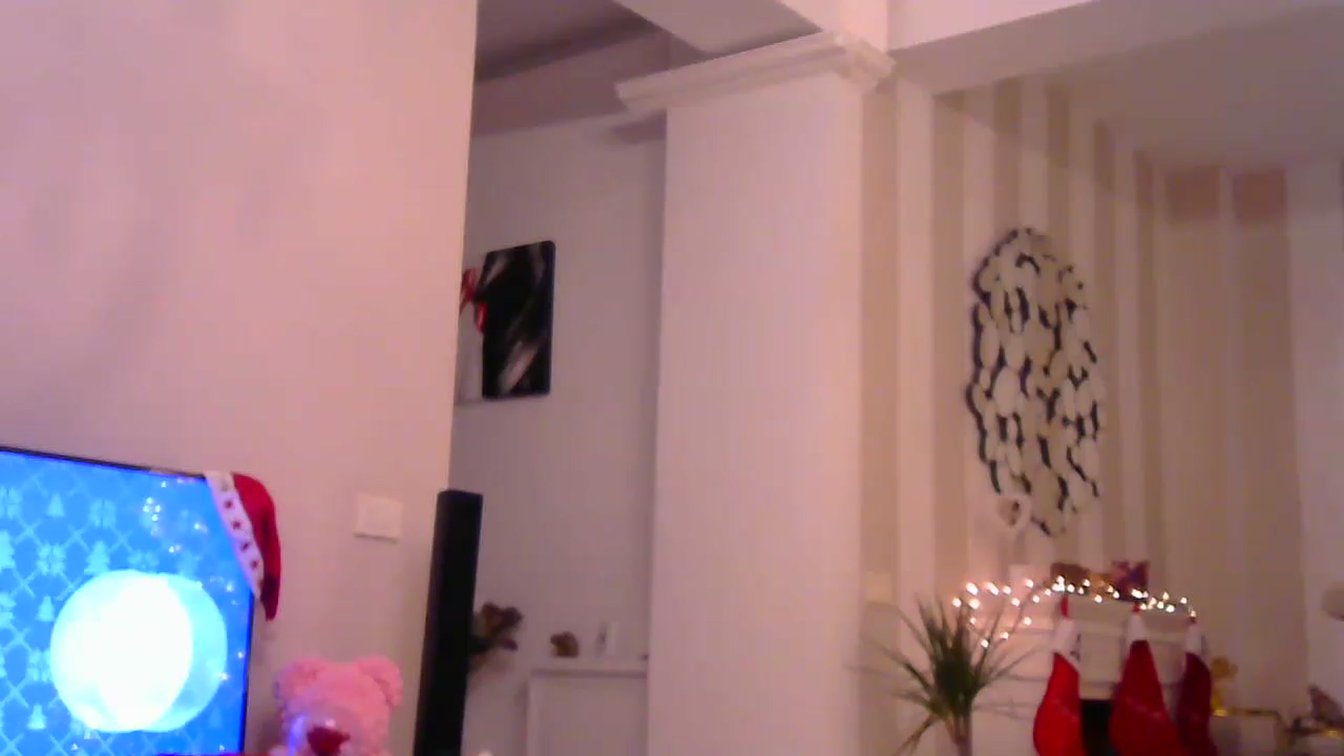 Gallery image thumbnail from Missy_alena's myfreecams stream on, 12/19/2022, 22:07 image 17 of 20