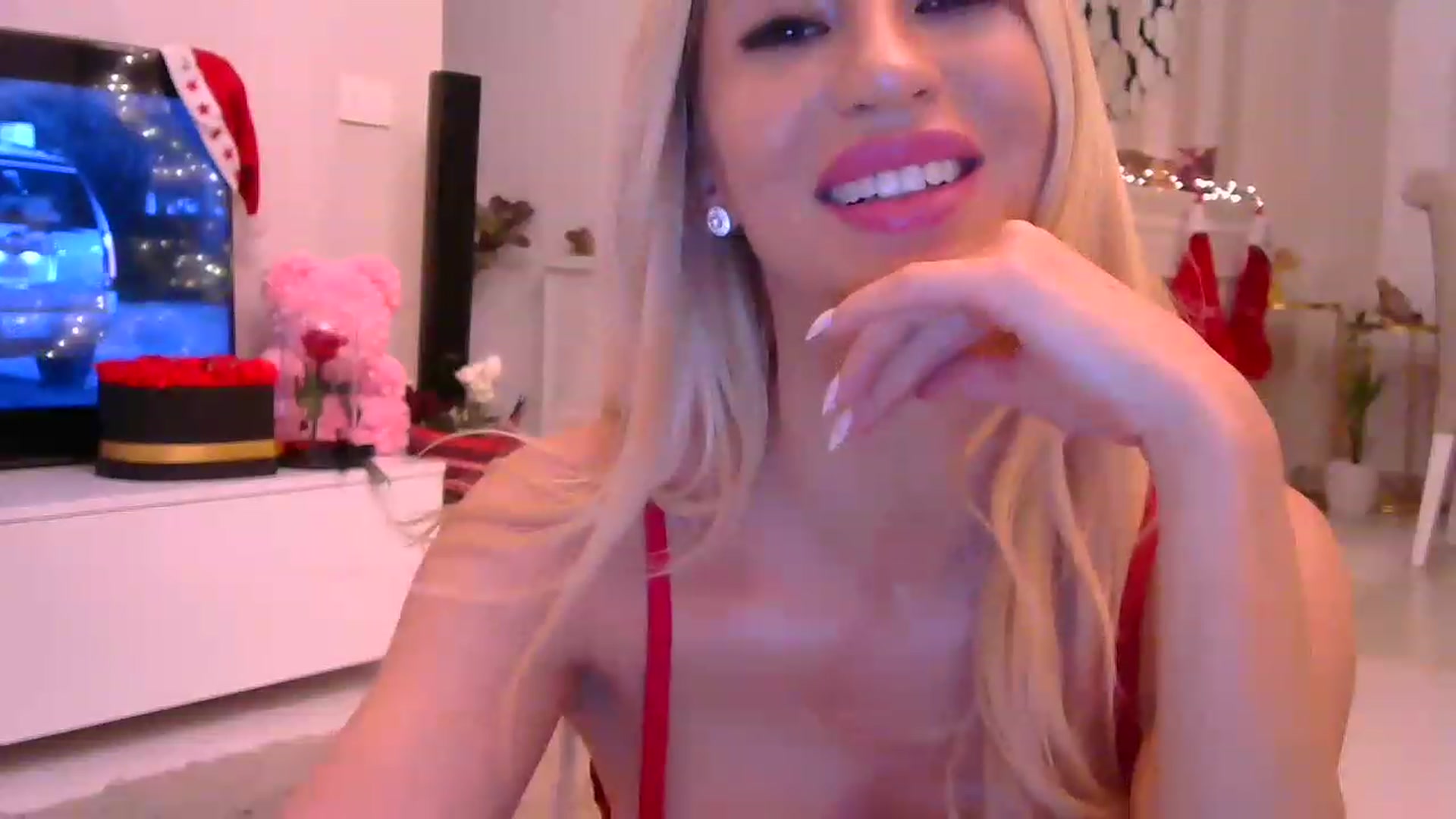 Gallery image thumbnail from Missy_alena's myfreecams stream on, 12/20/2022, 23:01 image 8 of 20