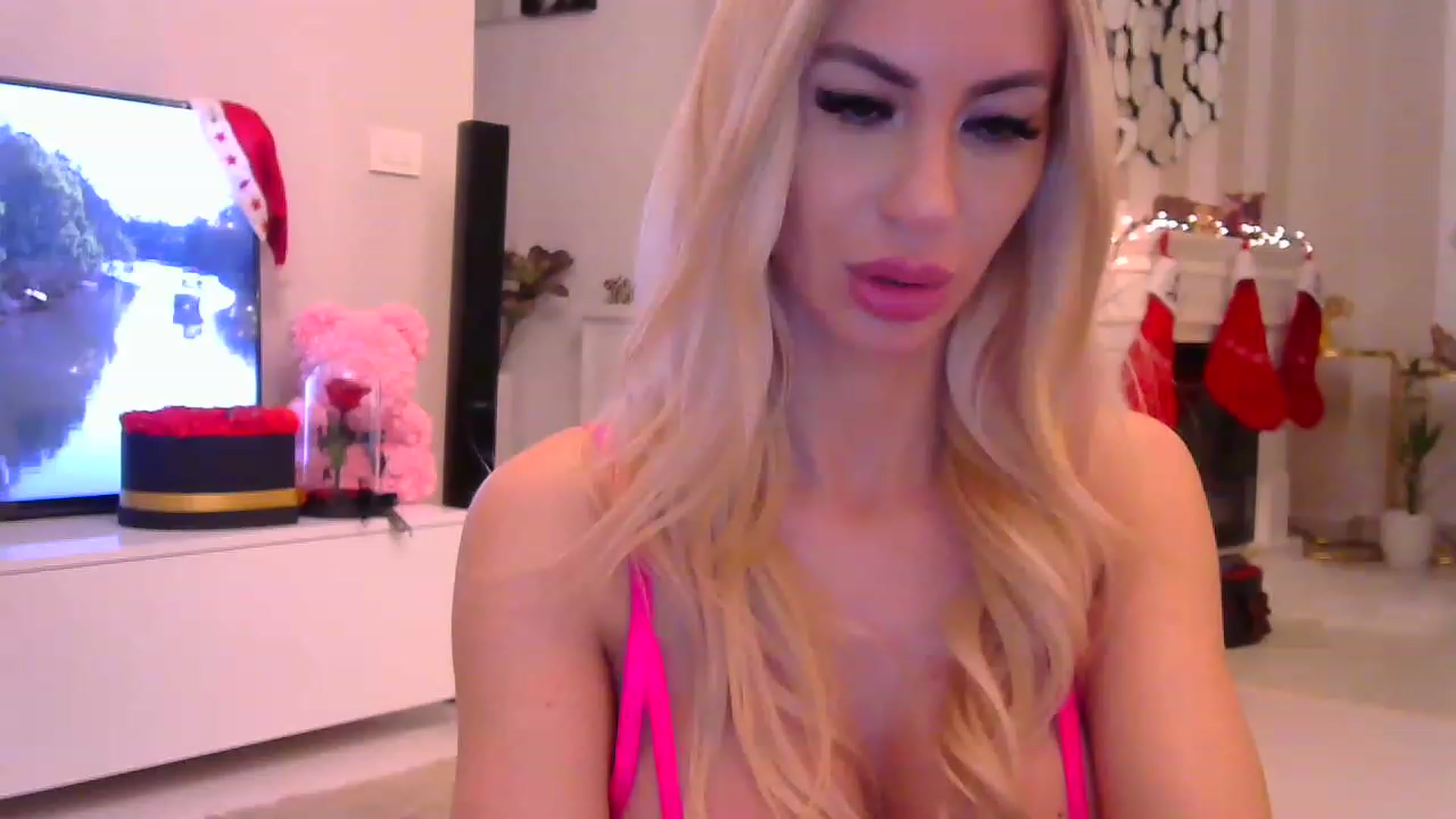 Gallery image thumbnail from Missy_alena's myfreecams stream on, 12/23/2022, 01:16 image 13 of 20
