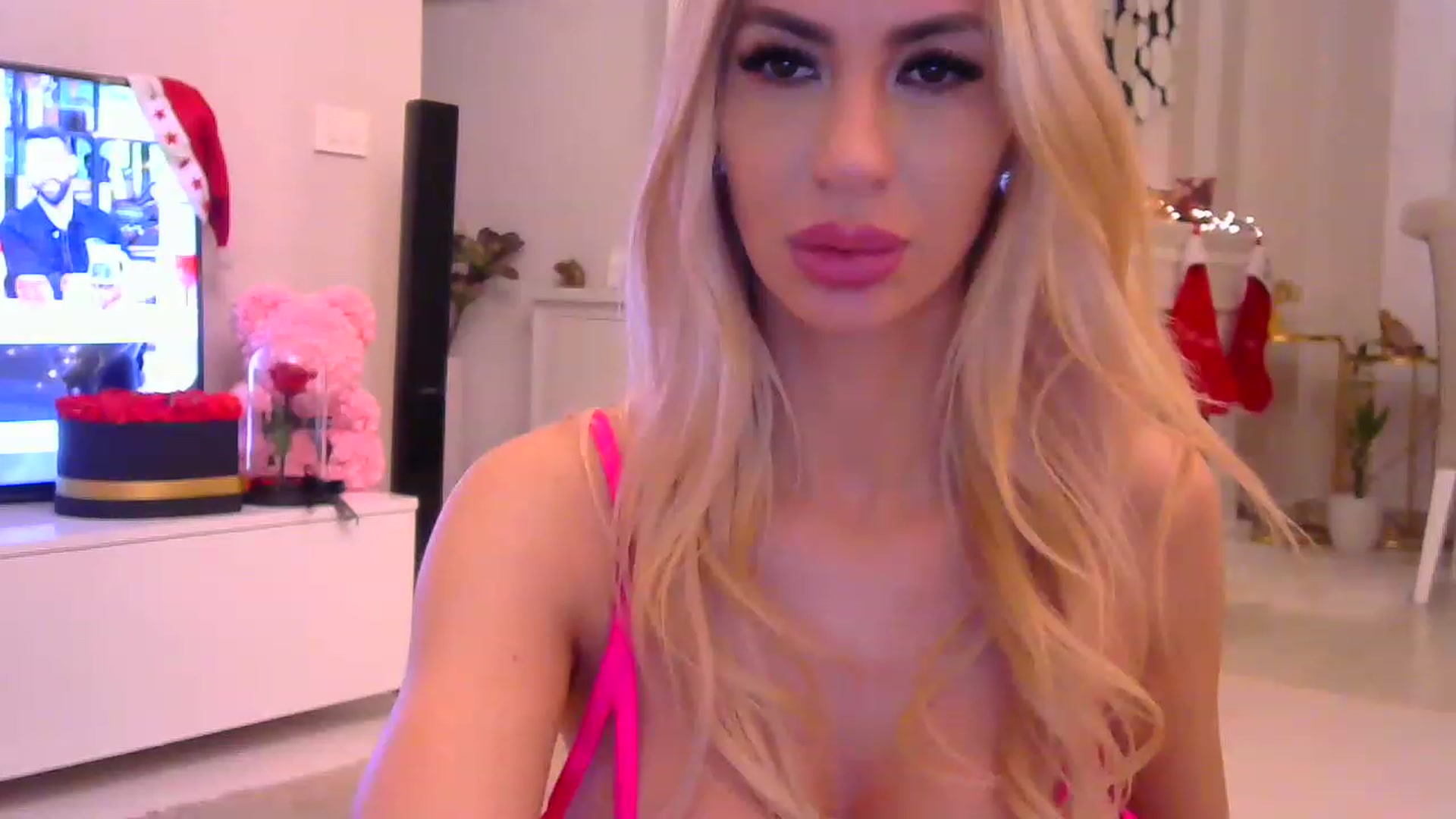 Gallery image thumbnail from Missy_alena's myfreecams stream on, 12/23/2022, 02:21 image 5 of 20