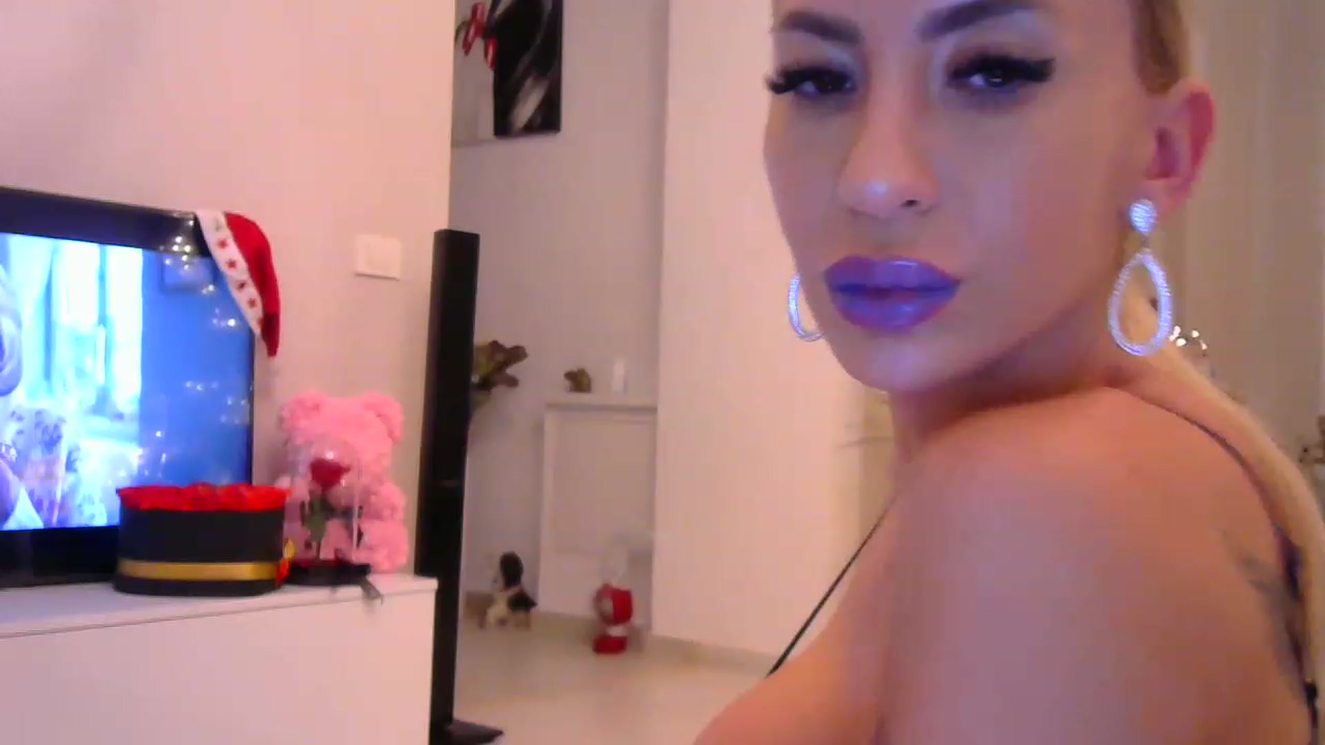 Gallery image thumbnail from Missy_alena's myfreecams stream on, 12/29/2022, 24:51 image 9 of 20