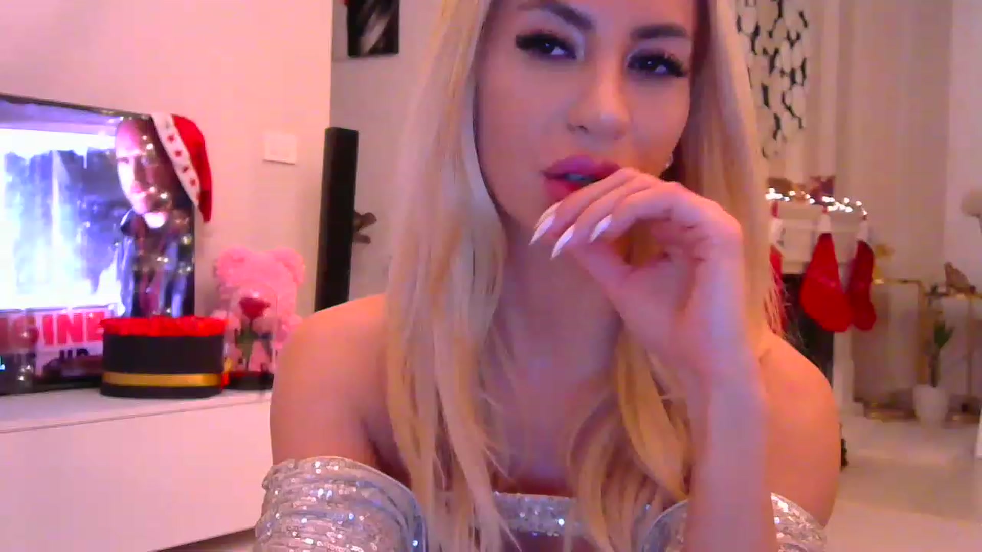 Gallery image thumbnail from Missy_alena's myfreecams stream on, 12/30/2022, 23:23 image 12 of 20