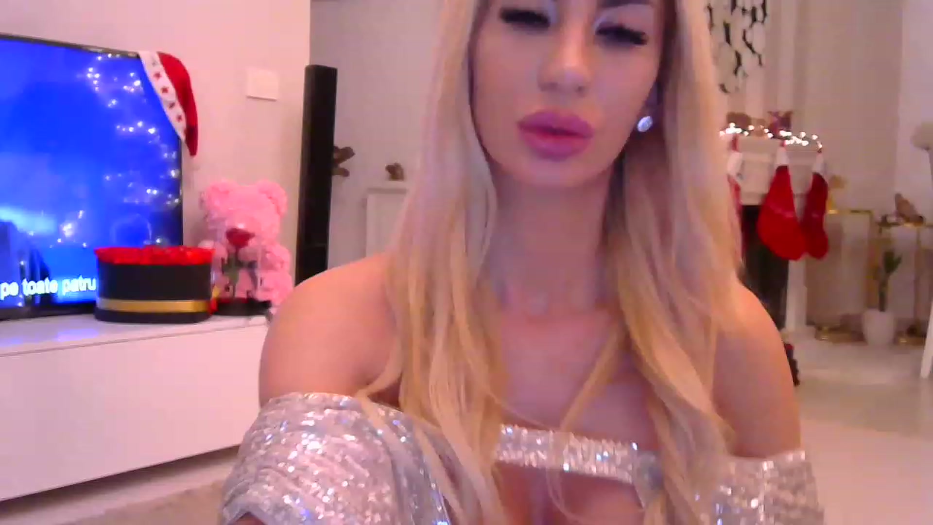 Gallery image thumbnail from Missy_alena's myfreecams stream on, 12/30/2022, 23:23 image 19 of 20