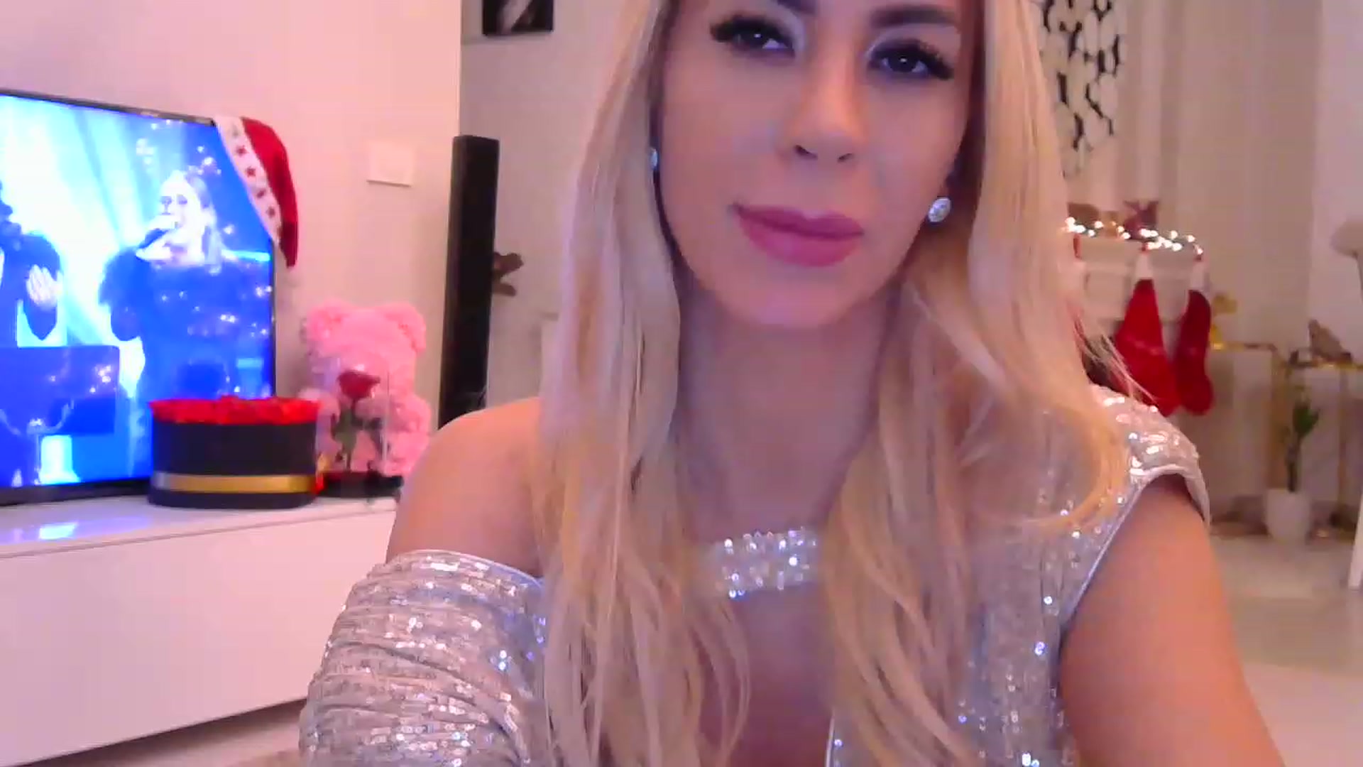 Gallery image thumbnail from Missy_alena's myfreecams stream on, 12/31/2022, 01:09 image 8 of 20