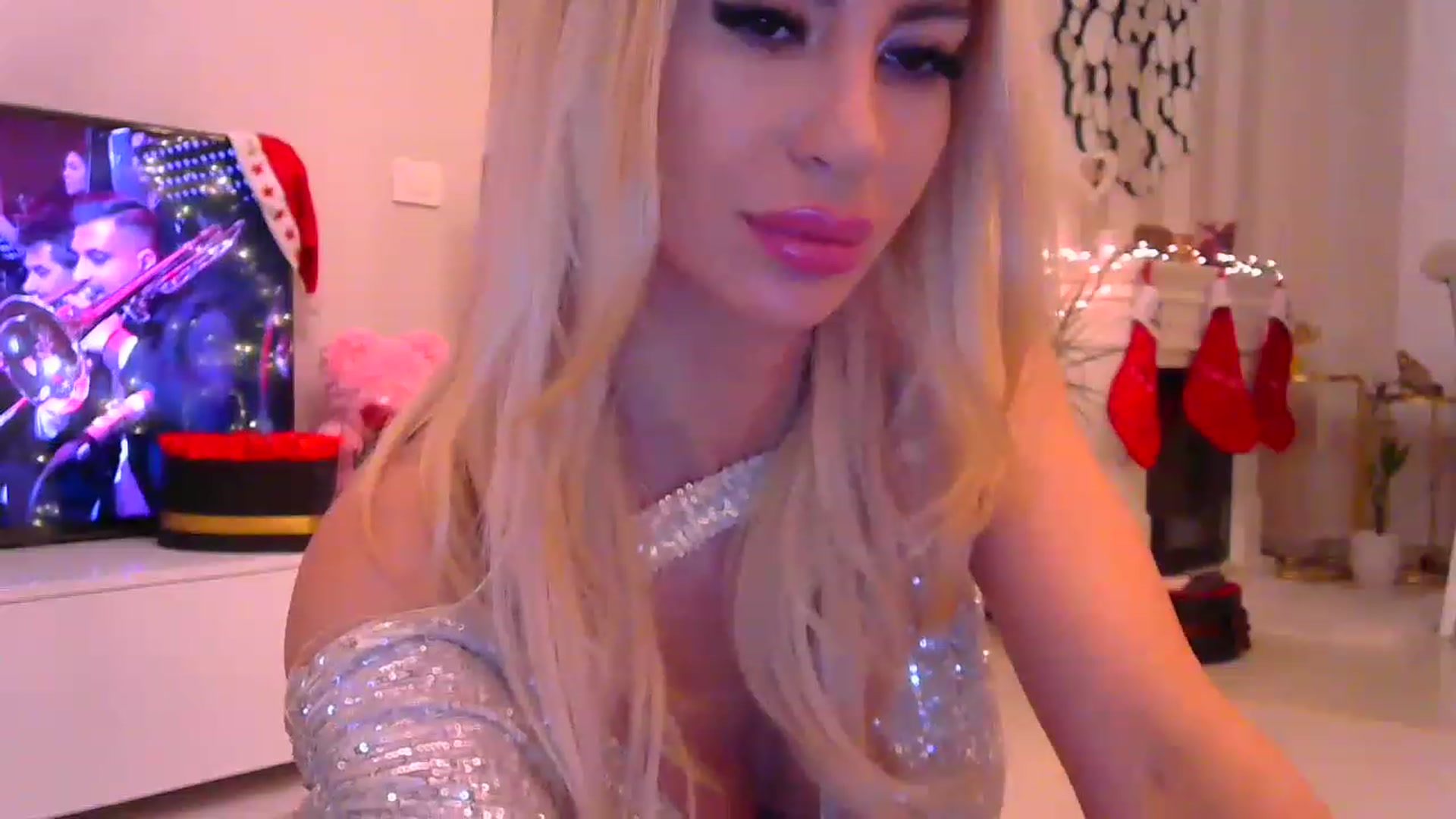 Gallery image thumbnail from Missy_alena's myfreecams stream on, 12/31/2022, 01:09 image 14 of 20