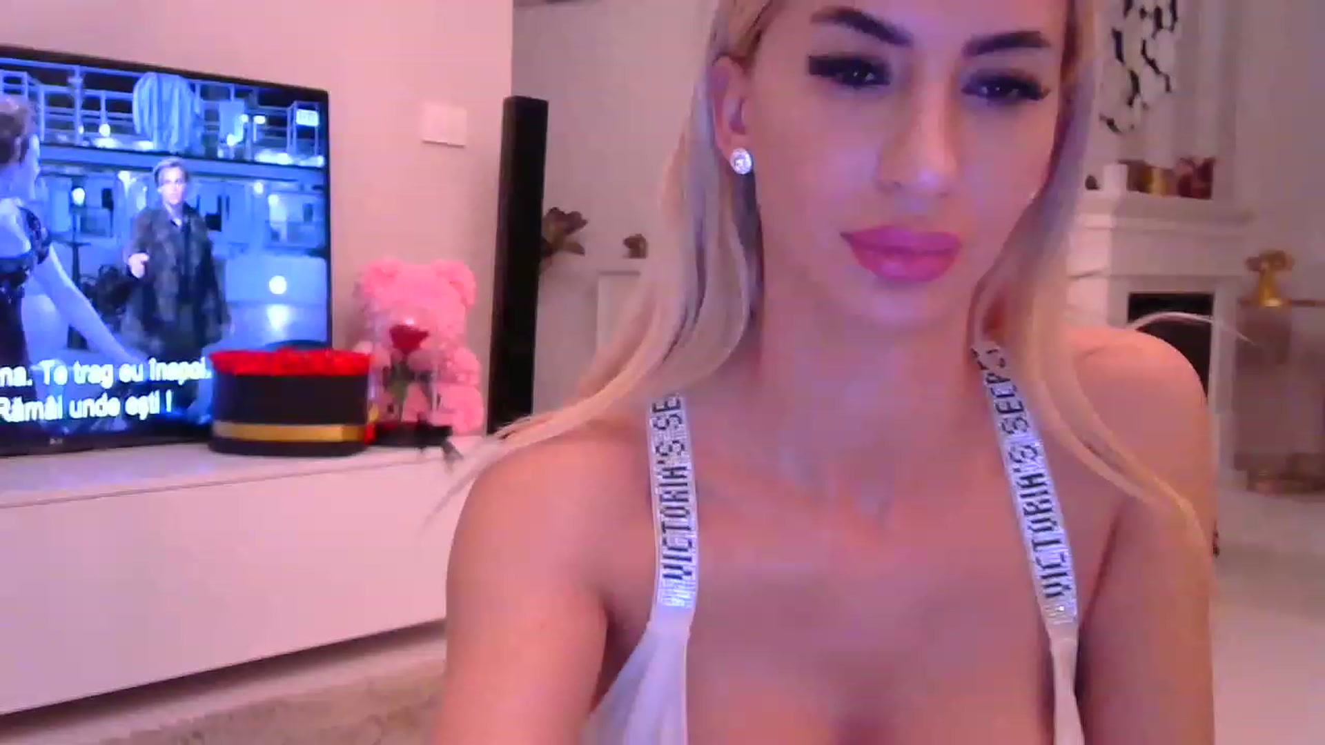 Gallery image thumbnail from Missy_alena's myfreecams stream on, 01/09/2023, 23:30 image 2 of 20