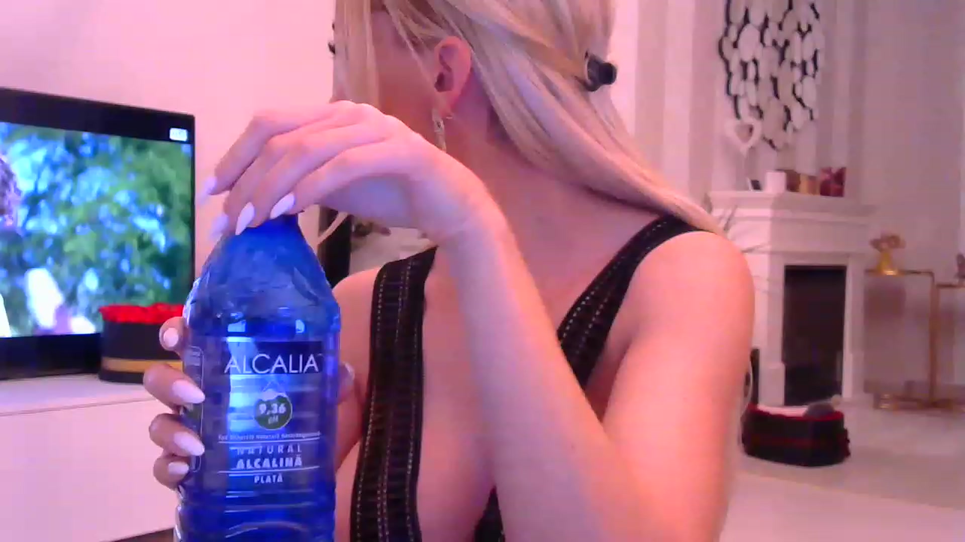 Gallery image thumbnail from Missy_alena's myfreecams stream on, 01/10/2023, 23:59 image 15 of 20