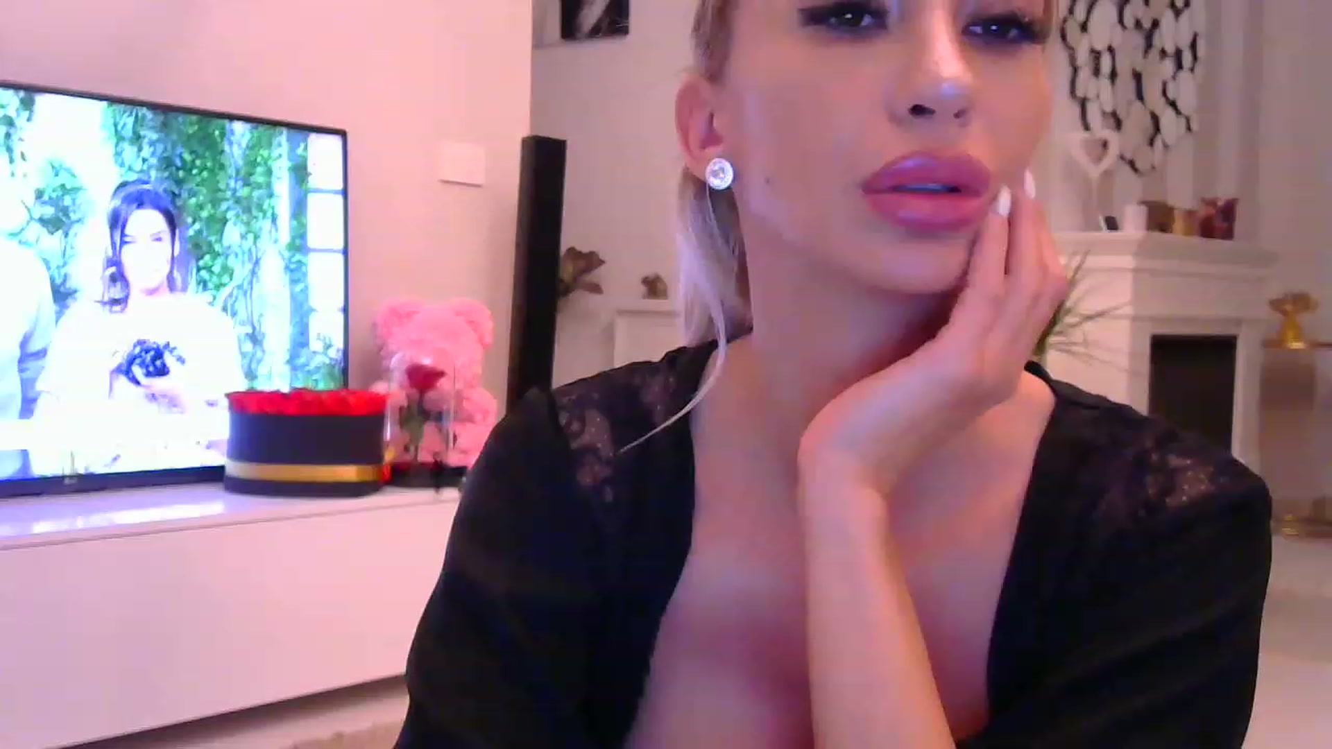 Gallery image thumbnail from Missy_alena's myfreecams stream on, 01/12/2023, 02:08 image 1 of 20