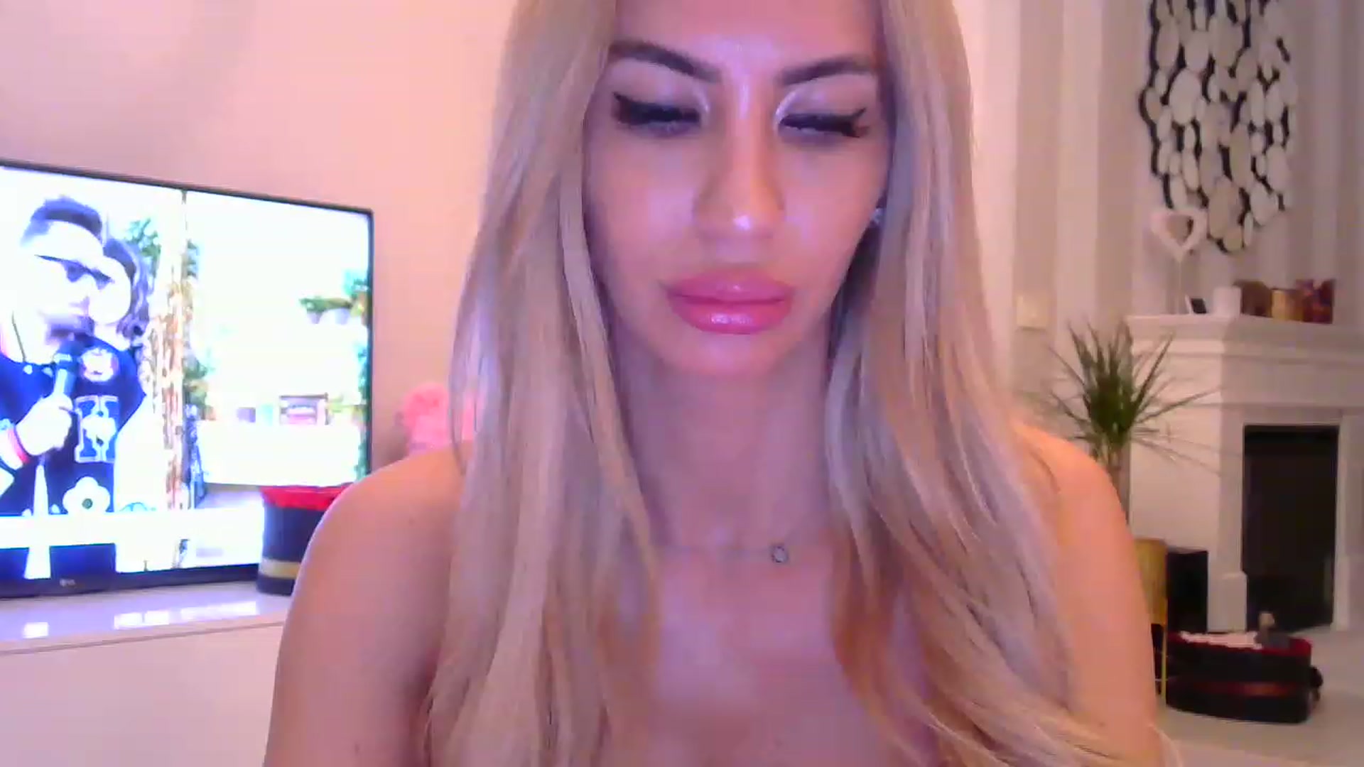 Gallery image thumbnail from Missy_alena's myfreecams stream on, 01/26/2023, 01:30 image 2 of 20