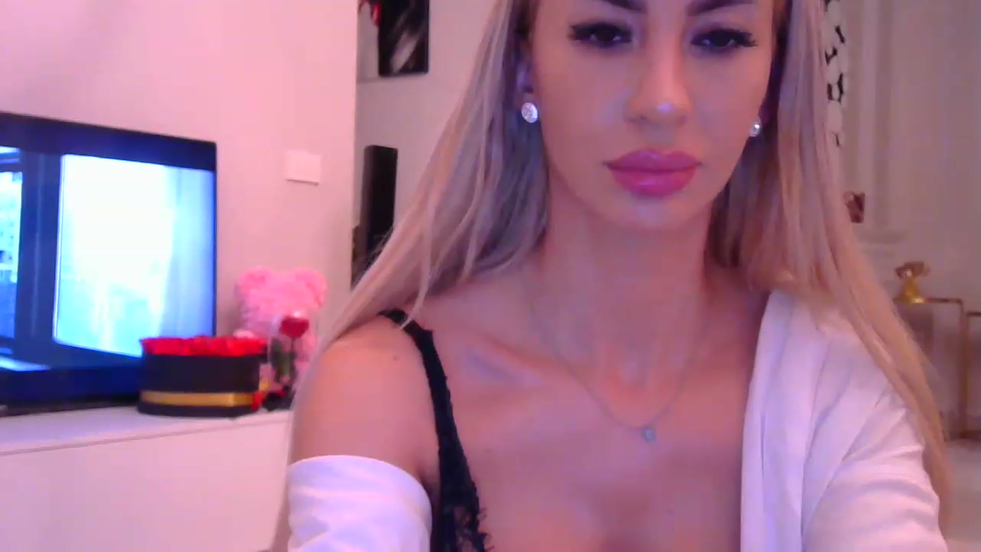 Gallery image thumbnail from Missy_alena's myfreecams stream on, 01/29/2023, 20:32 image 13 of 20