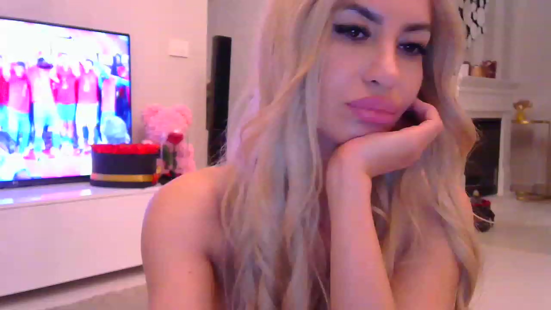 Gallery image thumbnail from Missy_alena's myfreecams stream on, 02/01/2023, 23:41 image 12 of 20