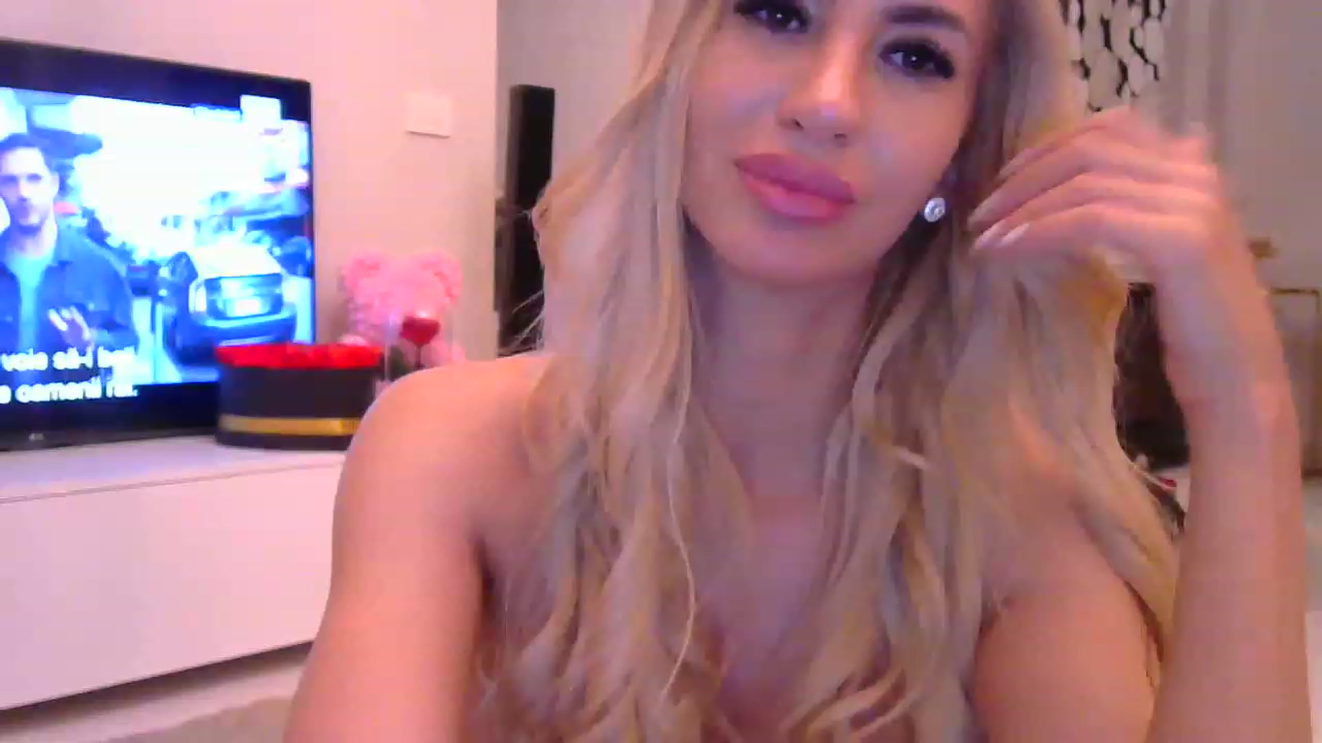 Gallery image thumbnail from Missy_alena's myfreecams stream on, 02/01/2023, 23:41 image 13 of 20