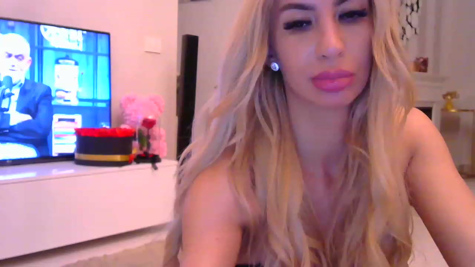 Gallery image thumbnail from Missy_alena's myfreecams stream on, 02/03/2023, 24:02 image 18 of 20