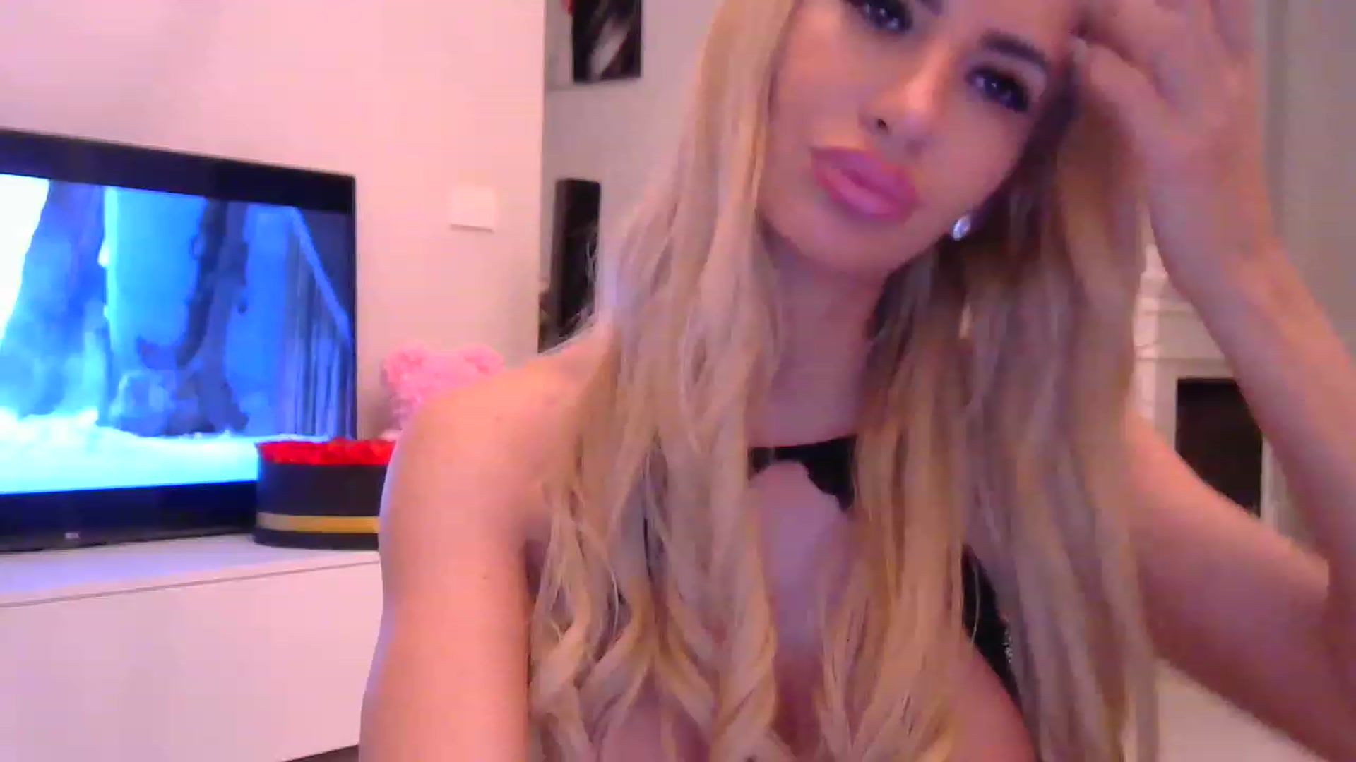 Gallery image thumbnail from Missy_alena's myfreecams stream on, 02/06/2023, 02:19 image 4 of 20