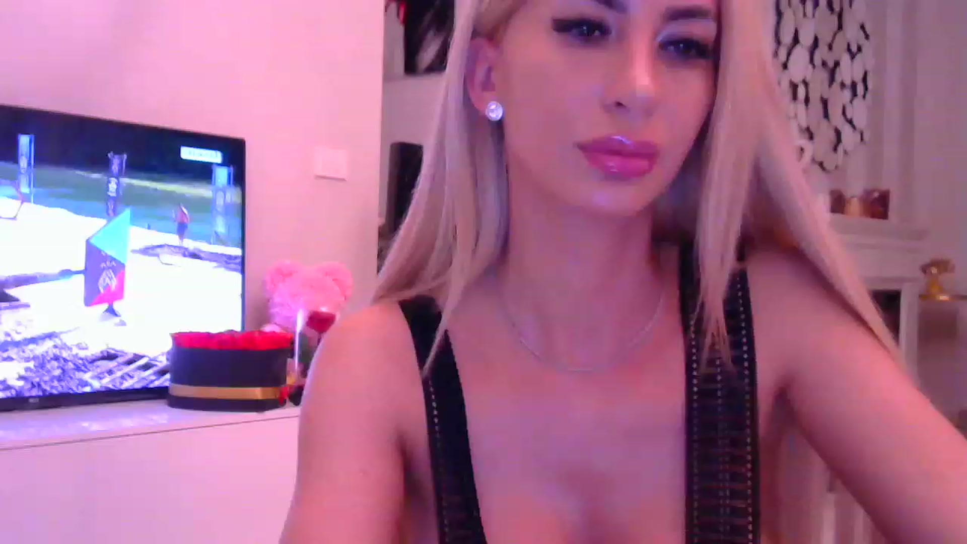 Gallery image thumbnail from Missy_alena's myfreecams stream on, 02/06/2023, 19:43 image 5 of 20