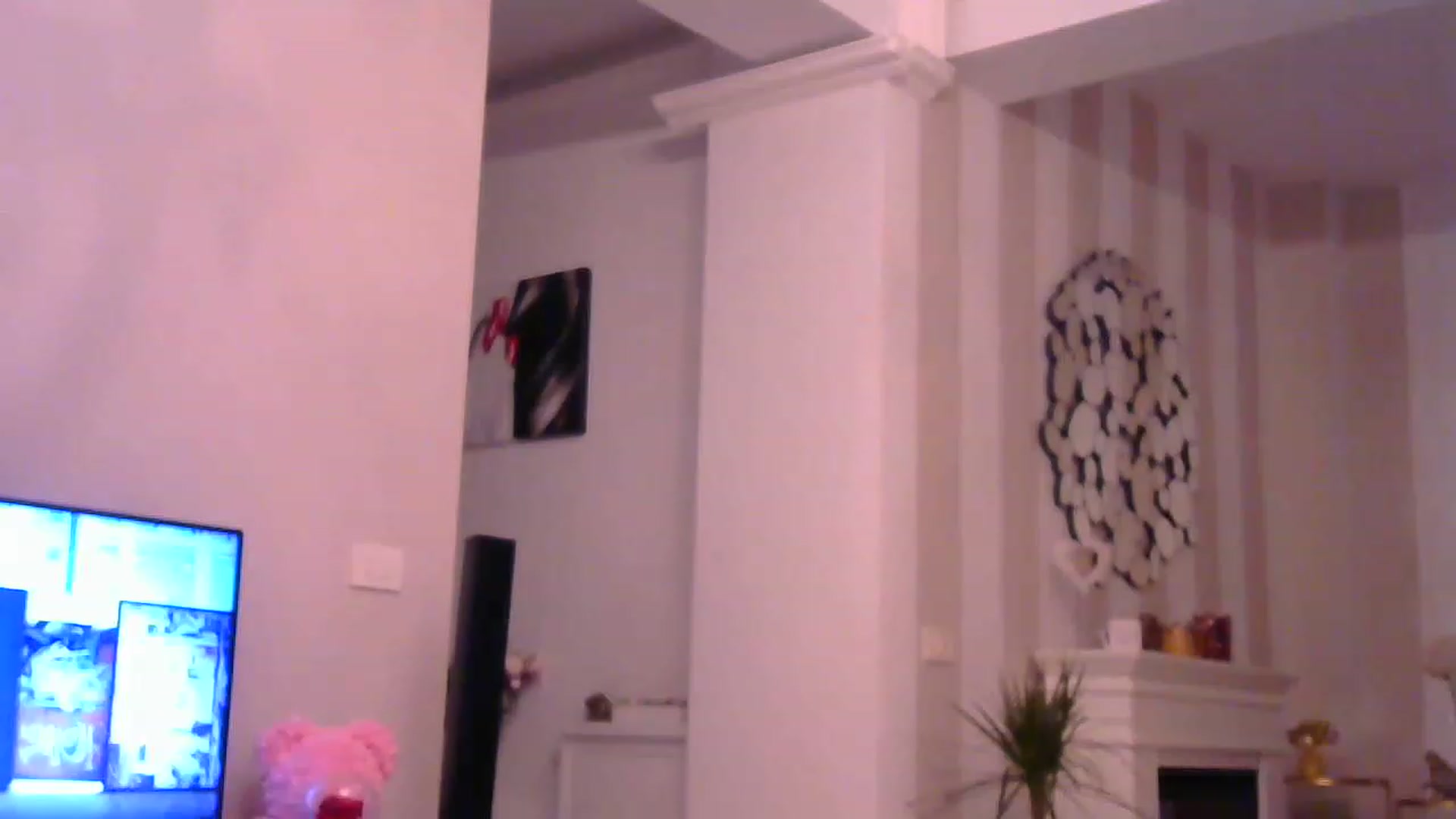 Gallery image thumbnail from Missy_alena's myfreecams stream on, 02/13/2023, 23:04 image 6 of 20