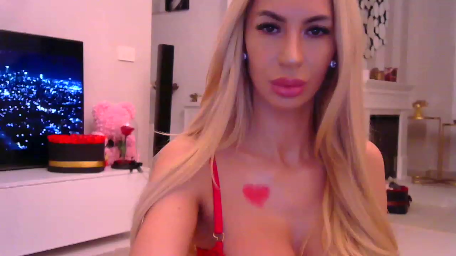 Gallery image thumbnail from Missy_alena's myfreecams stream on, 02/14/2023, 22:20 image 19 of 20