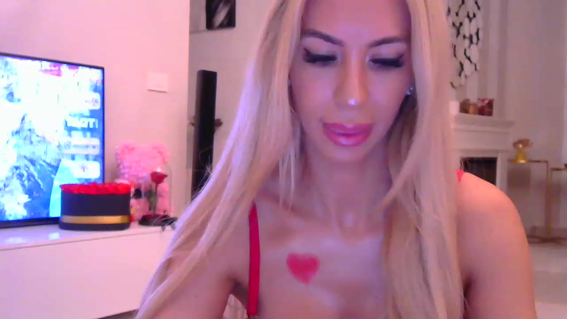Gallery image thumbnail from Missy_alena's myfreecams stream on, 02/14/2023, 22:20 image 16 of 20