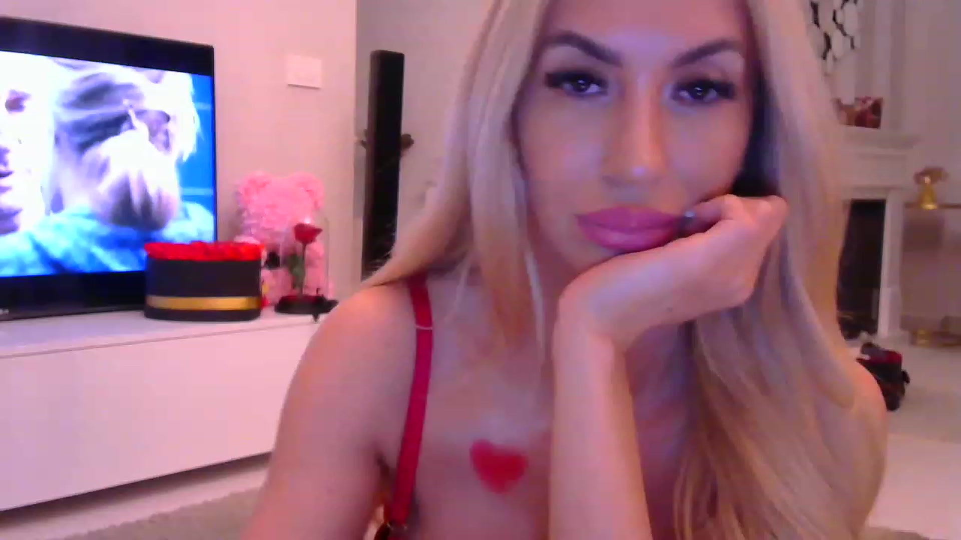 Gallery image thumbnail from Missy_alena's myfreecams stream on, 02/14/2023, 23:54 image 12 of 20