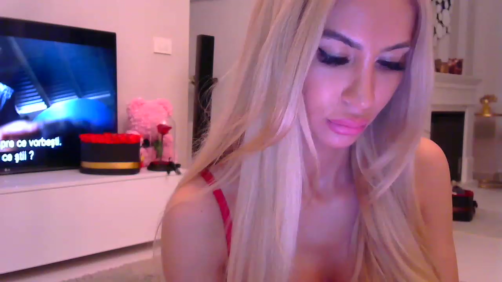 Gallery image thumbnail from Missy_alena's myfreecams stream on, 02/14/2023, 23:54 image 17 of 20