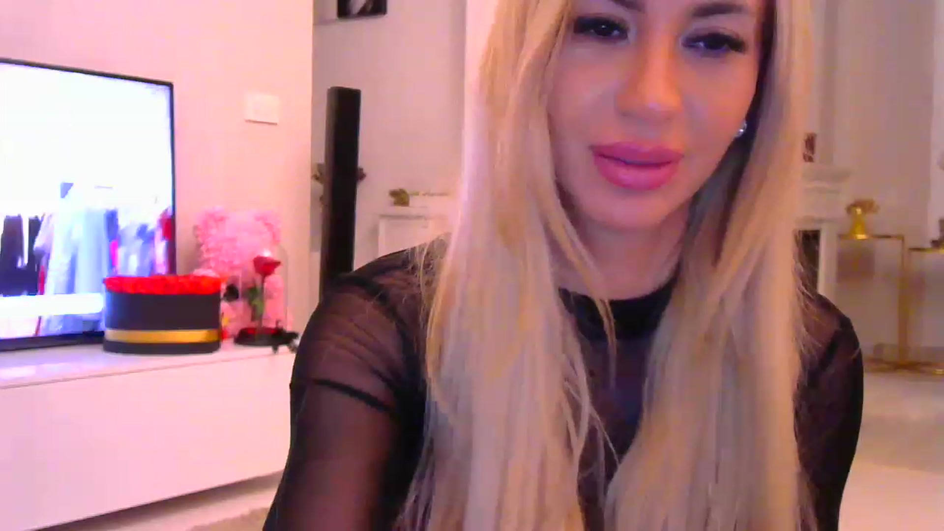 Gallery image thumbnail from Missy_alena's myfreecams stream on, 02/17/2023, 02:49 image 16 of 20