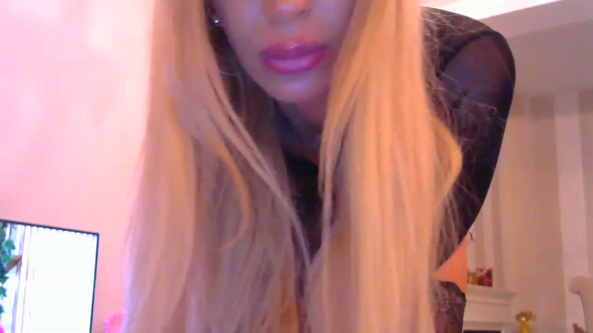 Gallery image thumbnail from Missy_alena's myfreecams stream on, 02/17/2023, 02:49 image 12 of 20